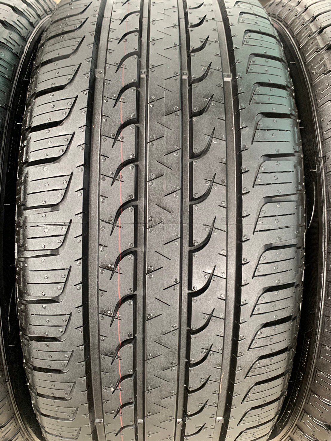 ล้อแม็กป้ายแดง Ford Everest ขอบ 20 เทาหน้าเงา พร้อมยางป้ายแดง 255-55-20 GoodYear ปี 22