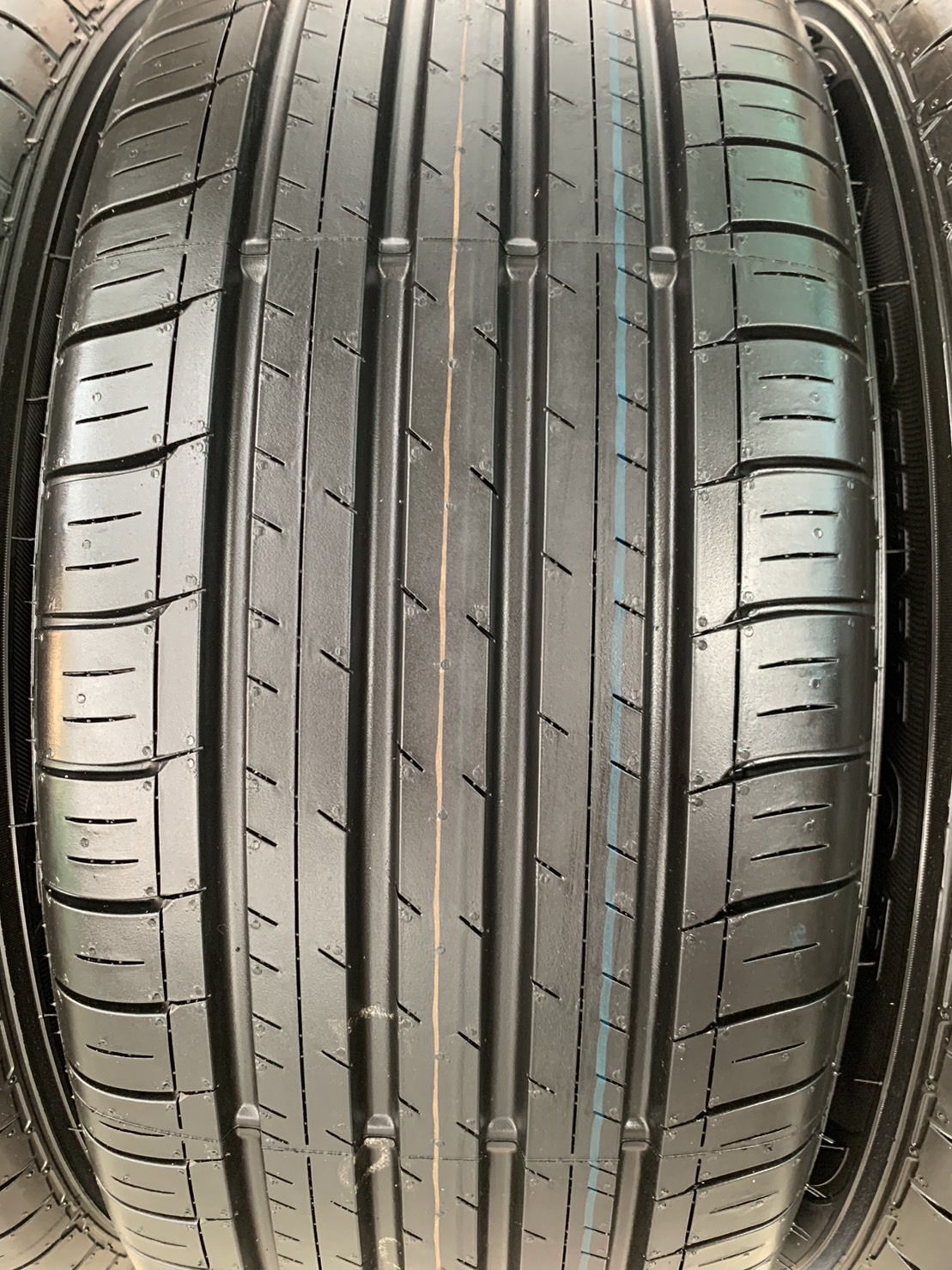 ยางใหม่ป้ายแดง 215-55-16 Dunlop ปี 22 ใหม่กริ๊บ ถอดจากรถใหม่ป้ายแดง ยางใหม่ป้ายแดง 215-55-16 Dunlop ปี 22 ใหม่กริ๊บ ถอดจากรถใหม่ป้ายแดง