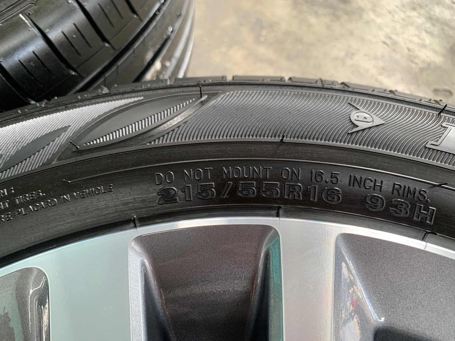 ปี 23 ล้อแม็กป้ายแดง Honda Civic FE รุ่นใหม่ ขอบ 16 เทาหน้าเงา พร้อมยางใหม่ป้ายแดง 215-55-16 Dunlop