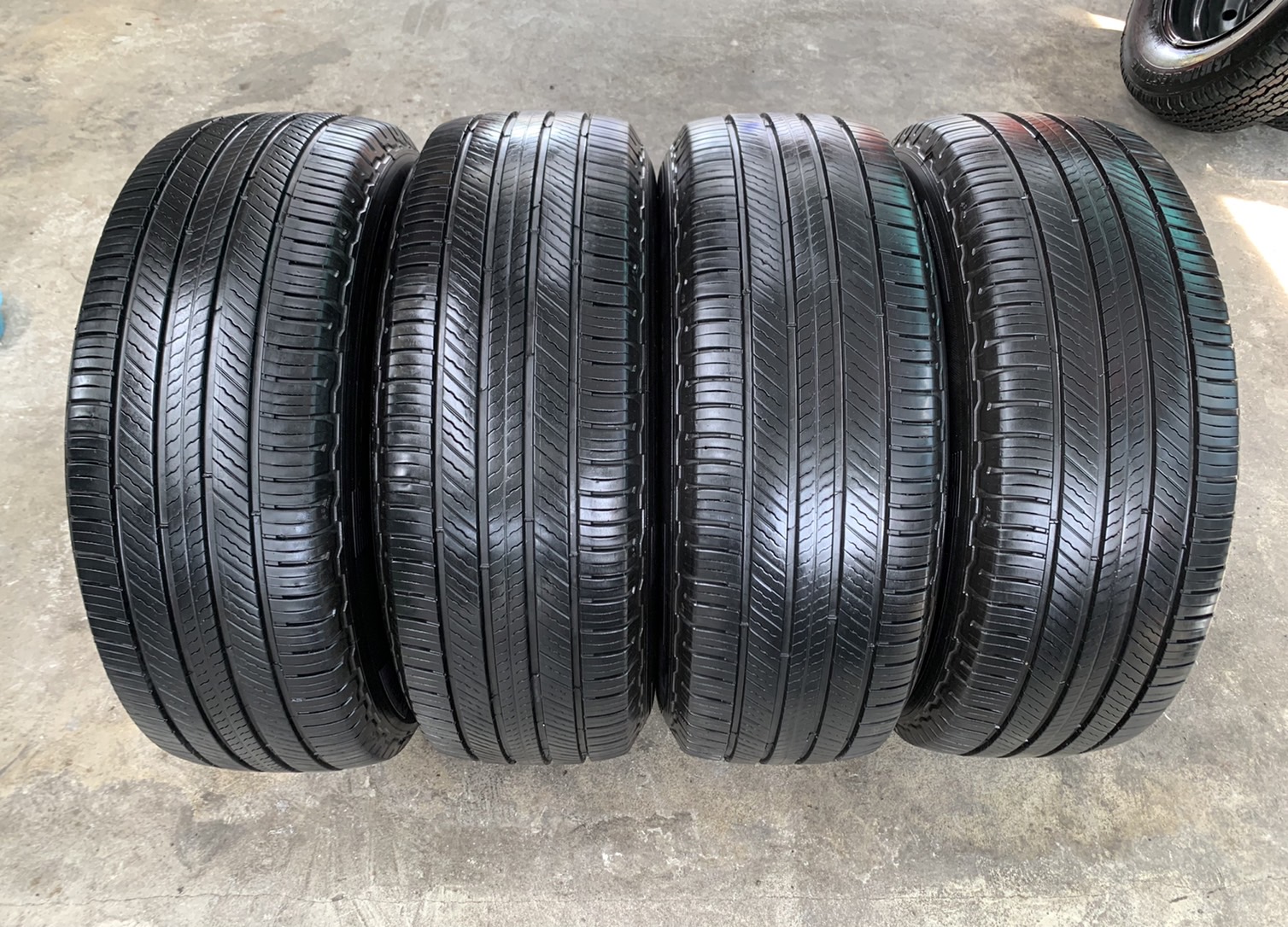 ล้อแม็ก Mazda BT50 Pro ขอบ 17 สีเทาหน้าเงา พร้อมยาง 265-65-17 Michelin ปลายปี 20 ล้อแม็ก Mazda BT50 Pro ขอบ 17 สีเทาหน้าเงา พร้อมยาง 265-65-17 Michelin ปลายปี 20