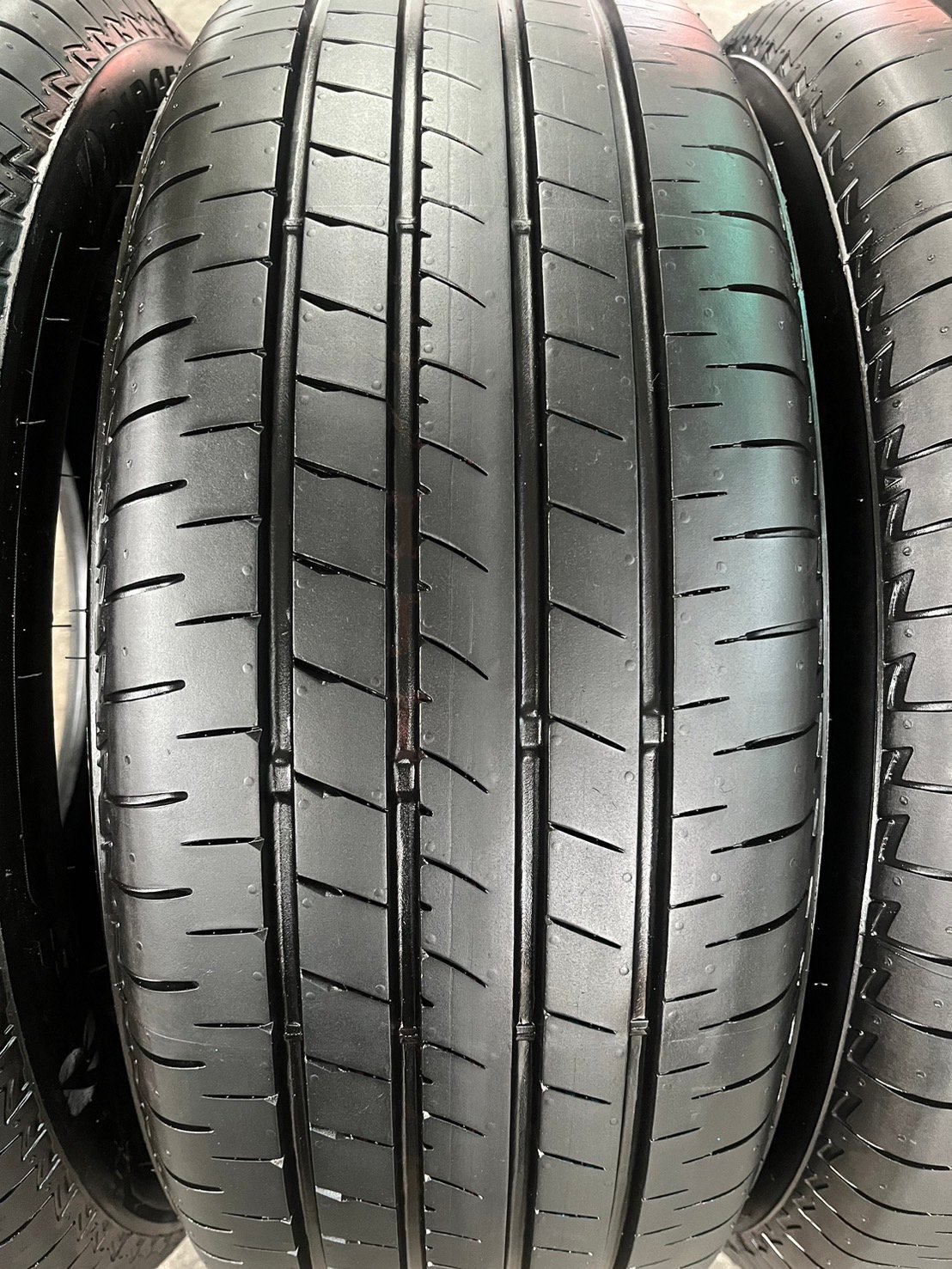 ยางป้ายแดง 215-55-17 Bridgestone สวยกริ๊บ