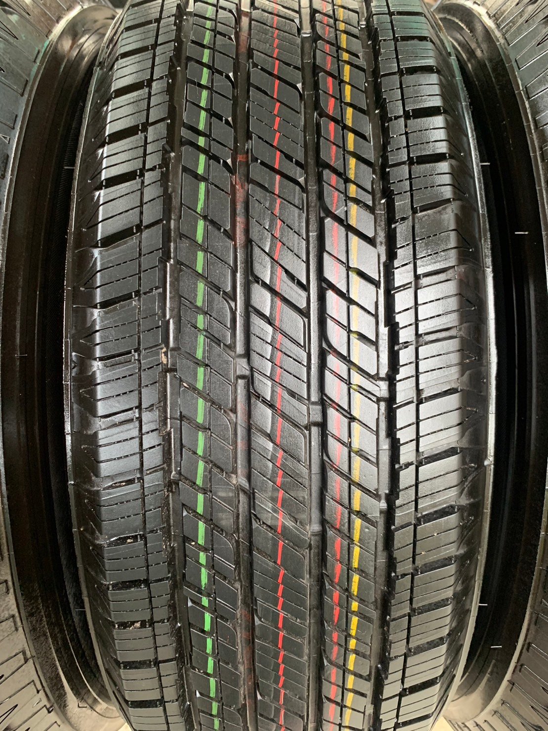 ยางใหม่ป้ายแดง 255-70-17 Bridgestone ปี 23 เหมาะสำหรับ รถกระบะตัวสูง และ SUV ทุกรุ่น ยางใหม่ป้ายแดง 255-70-17 Bridgestone ปี 23 เหมาะสำหรับ รถกระบะตัวสูง และ SUV ทุกรุ่น