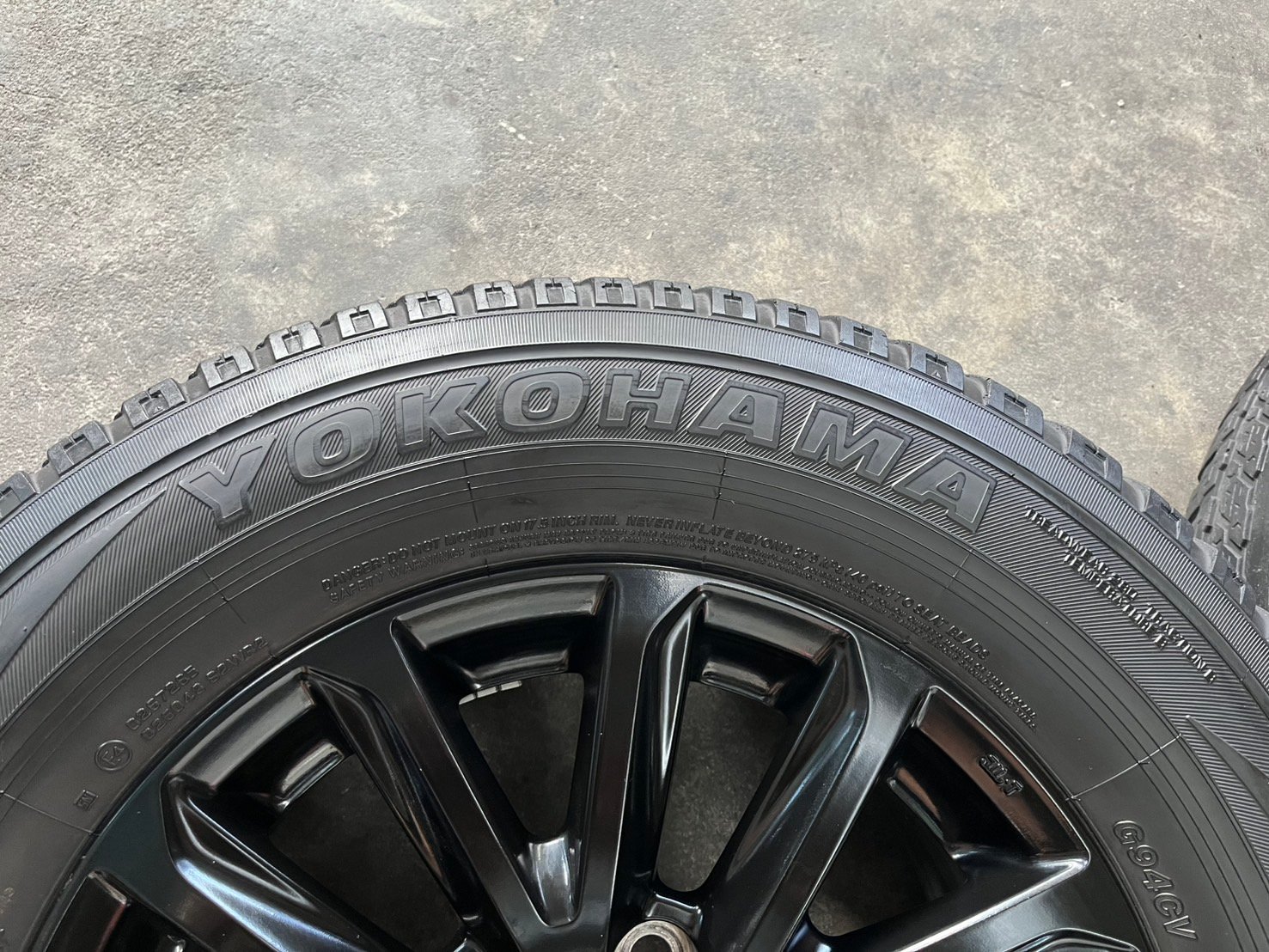 ล้อแม็ก Mitsu Triton Plus ขอบ 17 สีดำ แถมยาง 265-65-17 Yokohama ปี 22 ล้อแม็ก Mitsu Triton Plus ขอบ 17 สีดำ แถมยาง 265-65-17 Yokohama ปี 22