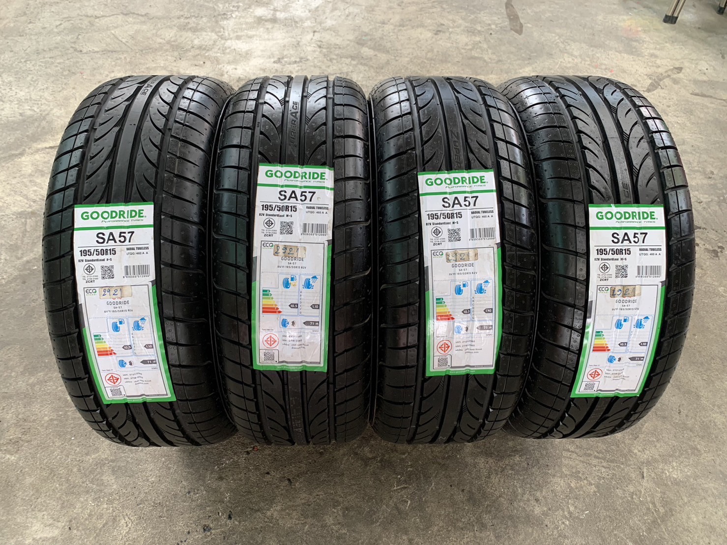 ล้อแม็ก Mitsu Attrage ขอบ 15 สีเทา พร้อมยางใหม่ 195-50-15 GOODRIDE ปี 21 ล้อแม็ก Mitsu Attrage ขอบ 15 สีเทา พร้อมยางใหม่ 195-50-15 GOODRIDE ปี 21