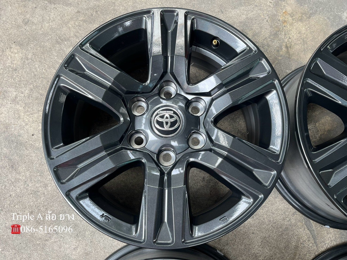 ล้อแม็กป้ายแดง Toyota Revo รุ่นใหม่ล่าสุด ขอบ 17 ใหม่กริ๊บ