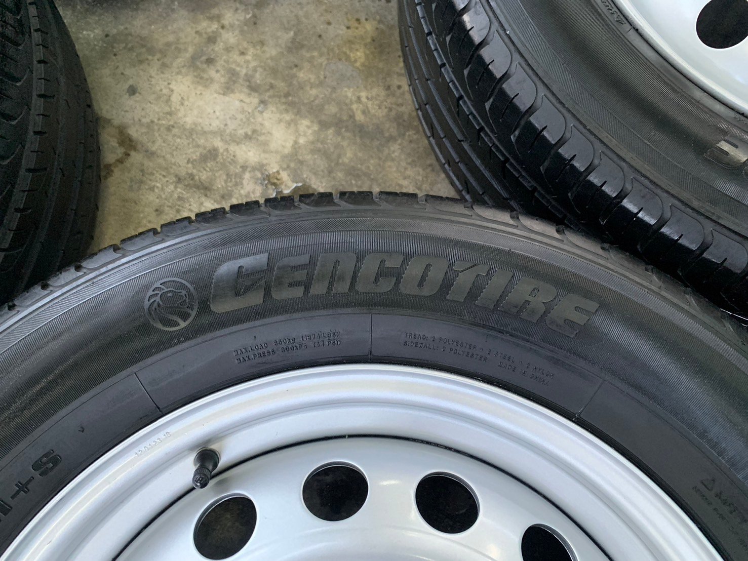 ล้อกระทะ 6รู139 Toyota ขอบ 17 พร้อมยาง 225-65-17 GENCOTIRE ล้อกระทะ 6รู139 Toyota ขอบ 17 พร้อมยาง 225-65-17 GENCOTIRE