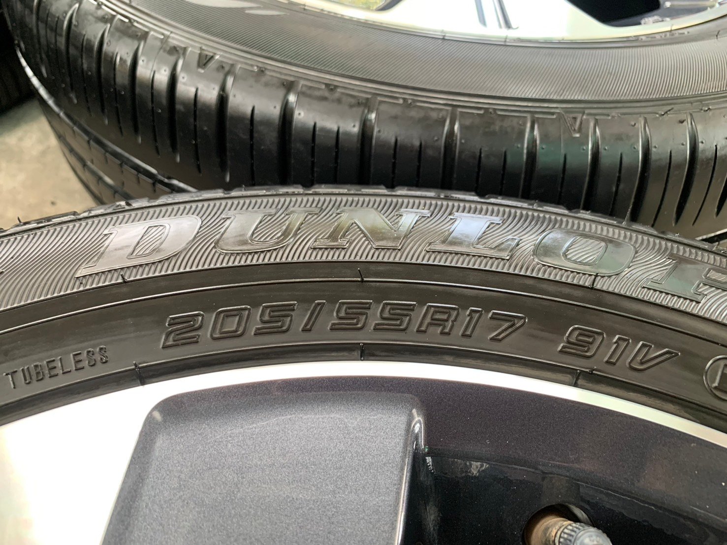 ล้อแม็ก Nissan KICKS ขอบ 17 พร้อมยาง 205-55-17 Dunlop ปลายปี 20