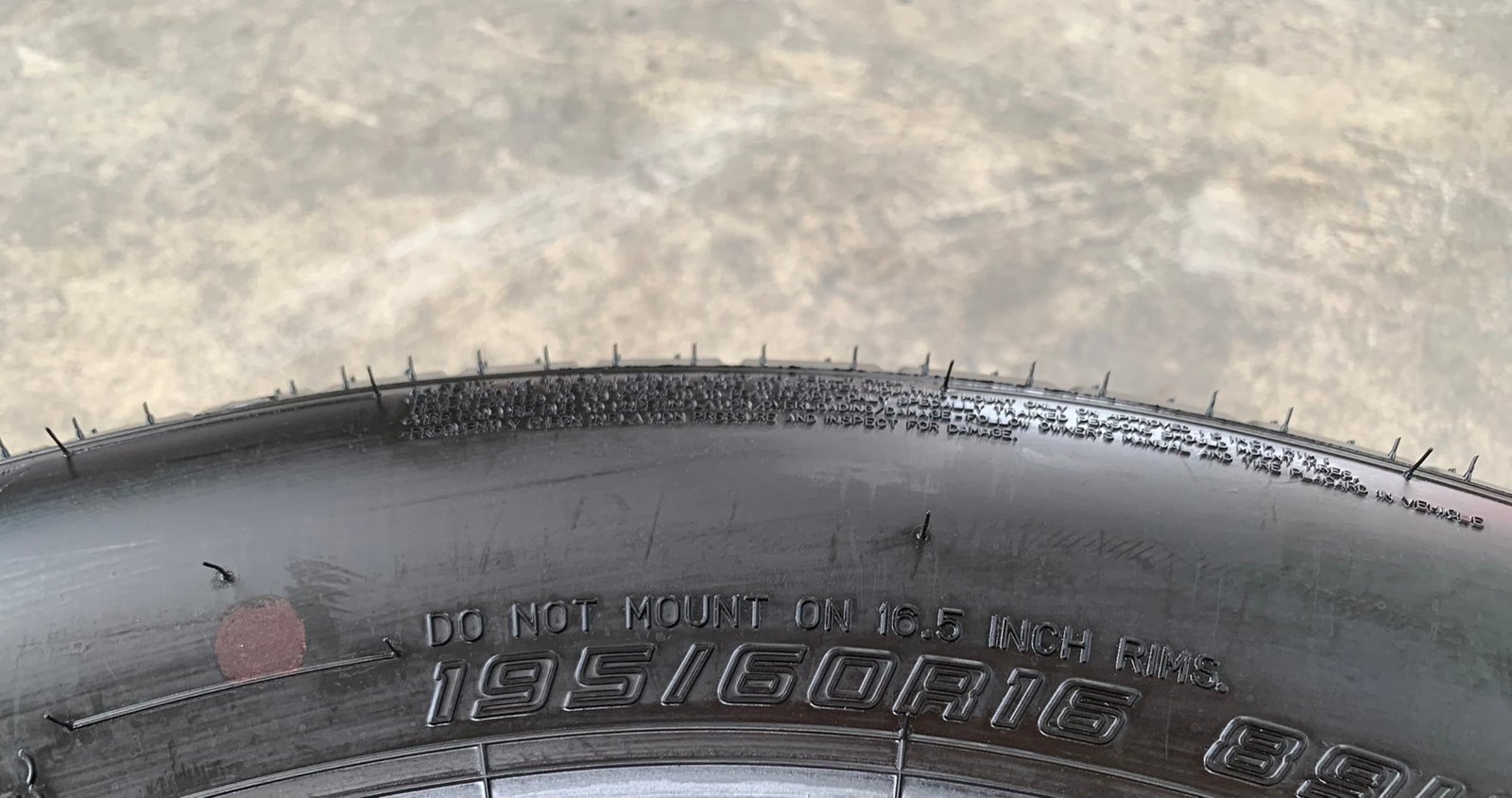 ล้อแม็กป้ายแดง Toyota Yaris Ativ รุ่นใหม่ ขอบ 16 ดำหน้าเงา พร้อมยางใหม่ป้ายแดง 195-60-16 Dunlop ปี 23 ล้อแม็กป้ายแดง Toyota Yaris Ativ รุ่นใหม่ ขอบ 16 ดำหน้าเงา พร้อมยางใหม่ป้ายแดง 195-60-16 Dunlop ปี 23