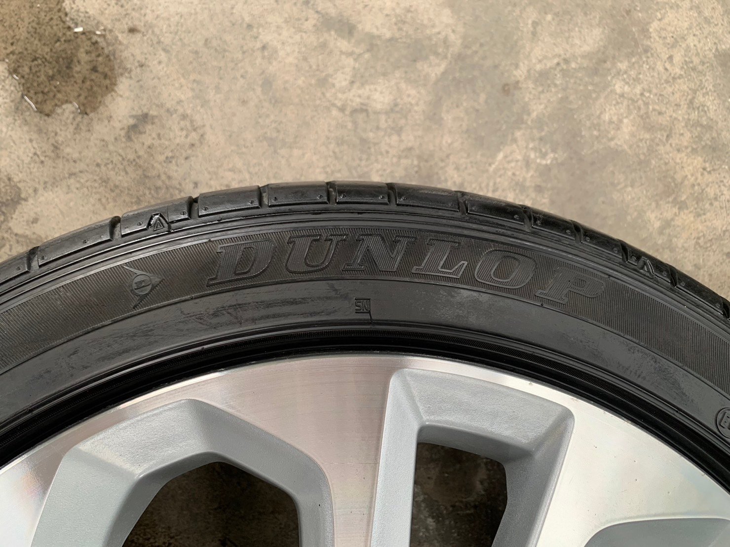 ล้อแม็ก Honda Accord G9 ขอบ 18 บอร์นหน้าเงา พร้อมยาง 235-45-18 Dunlop ปี 19 ล้อแม็ก Honda Accord G9 ขอบ 18 บอร์นหน้าเงา พร้อมยาง 235-45-18 Dunlop ปี 19