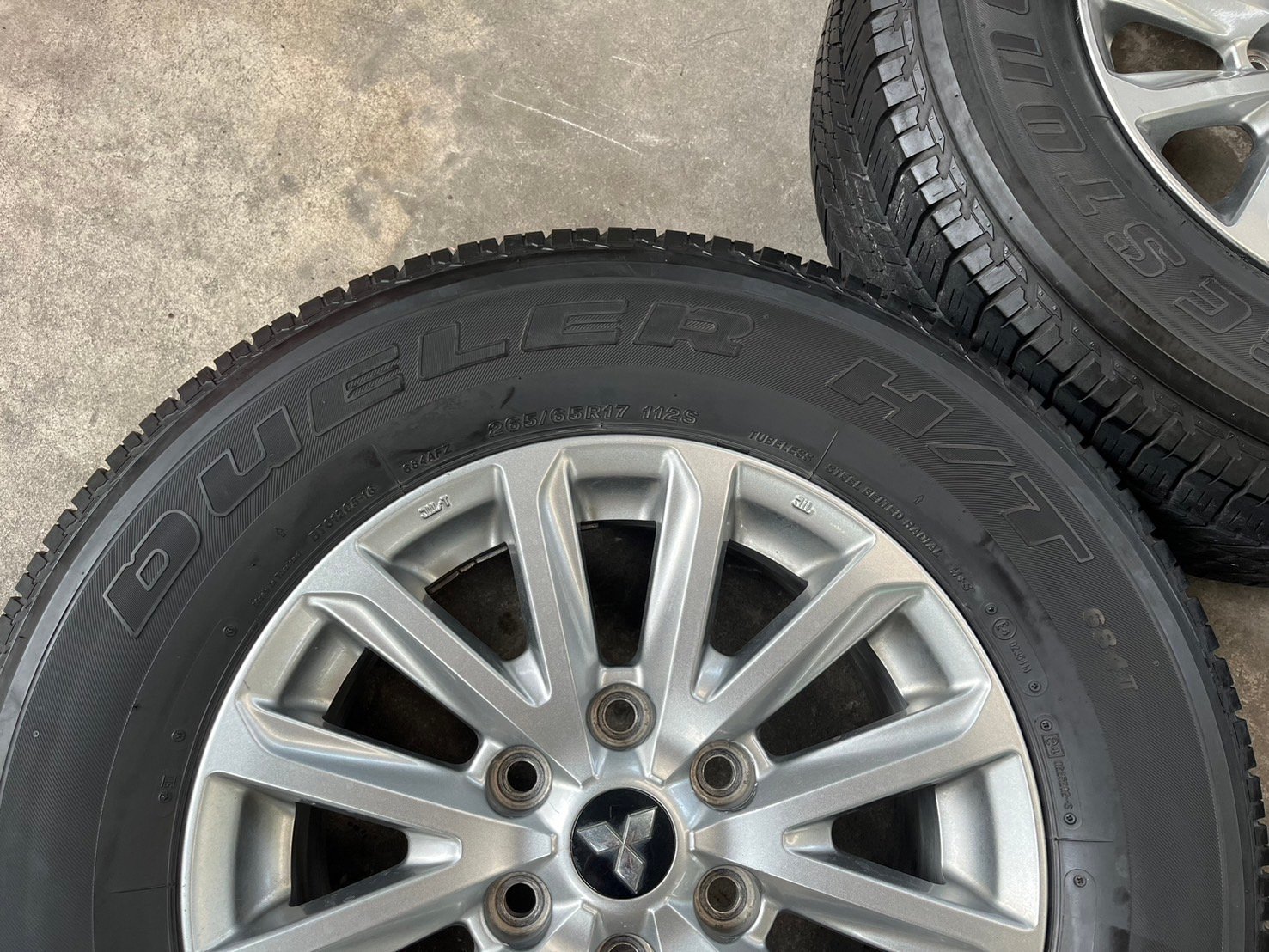 ล้อแม็กพร้อมยาง Mitsu Triton Plus ขอบ 17 ล้อแม็กพร้อมยาง Mitsu Triton Plus ขอบ 17