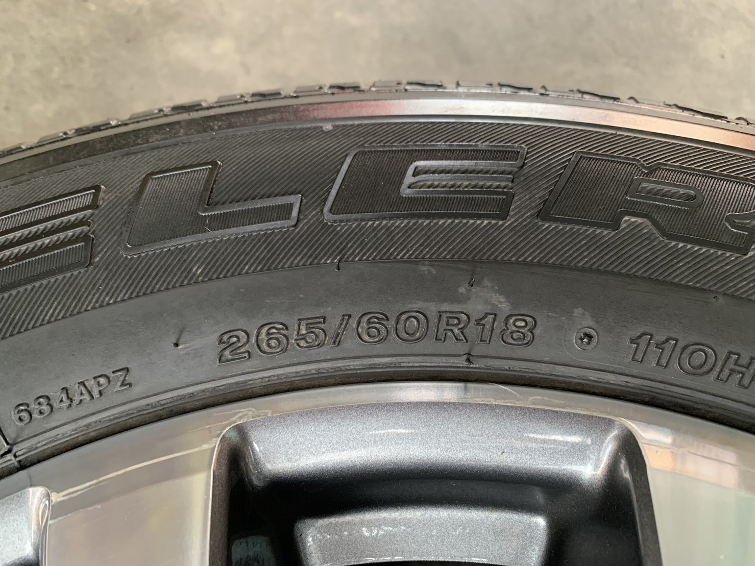 ล้อแม็ก Ford Wildtrek ขอบ 18 เทาหน้าเงา แถมยาง 265-60-18 Bridgestone ปี 18