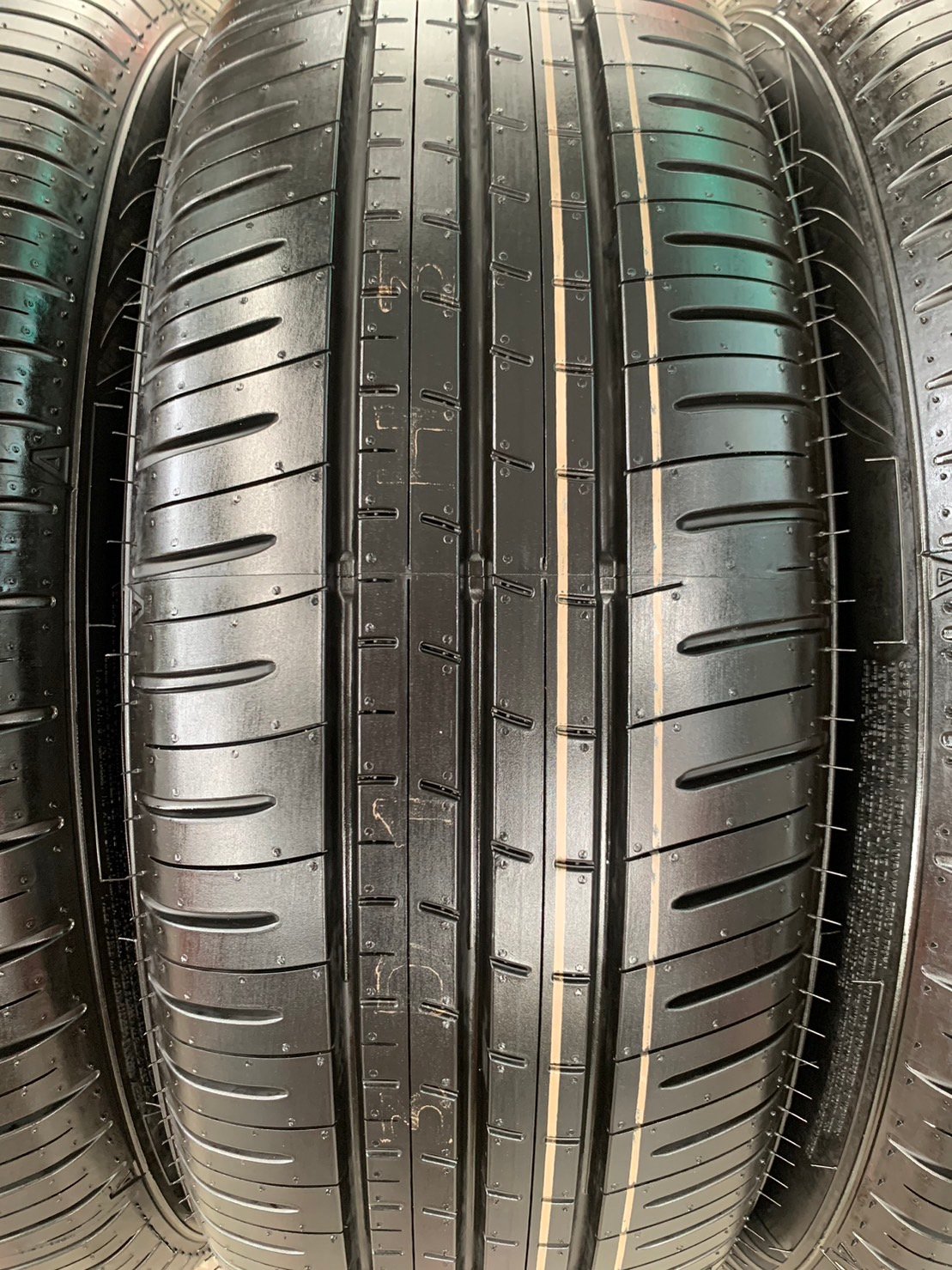 ล้อแม็กป้ายแดง Toyota Yaris Ativ รุ่นใหม่ ขอบ 16 ดำหน้าเงา พร้อมยางใหม่ป้ายแดง 195-60-16 Dunlop ปี 23 ล้อแม็กป้ายแดง Toyota Yaris Ativ รุ่นใหม่ ขอบ 16 ดำหน้าเงา พร้อมยางใหม่ป้ายแดง 195-60-16 Dunlop ปี 23