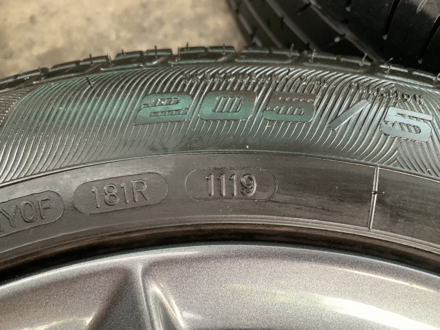 ล้อแม็ก Honda Civic ขอบ 16 สีเทากัน แถมยาง 205-55-16 GoodYear ปี 19 ล้อแม็ก Honda Civic ขอบ 16 สีเทากัน แถมยาง 205-55-16 GoodYear ปี 19