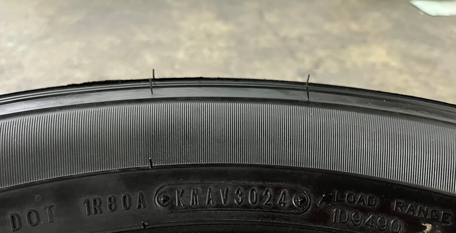 ยางใหม่ป้ายแดง 225-70-17 Dunlop ใหม่กริ๊บ ถอดจากรถใหม่ป้ายแดง ยางใหม่ป้ายแดง 225-70-17 Dunlop ใหม่กริ๊บ ถอดจากรถใหม่ป้ายแดง
