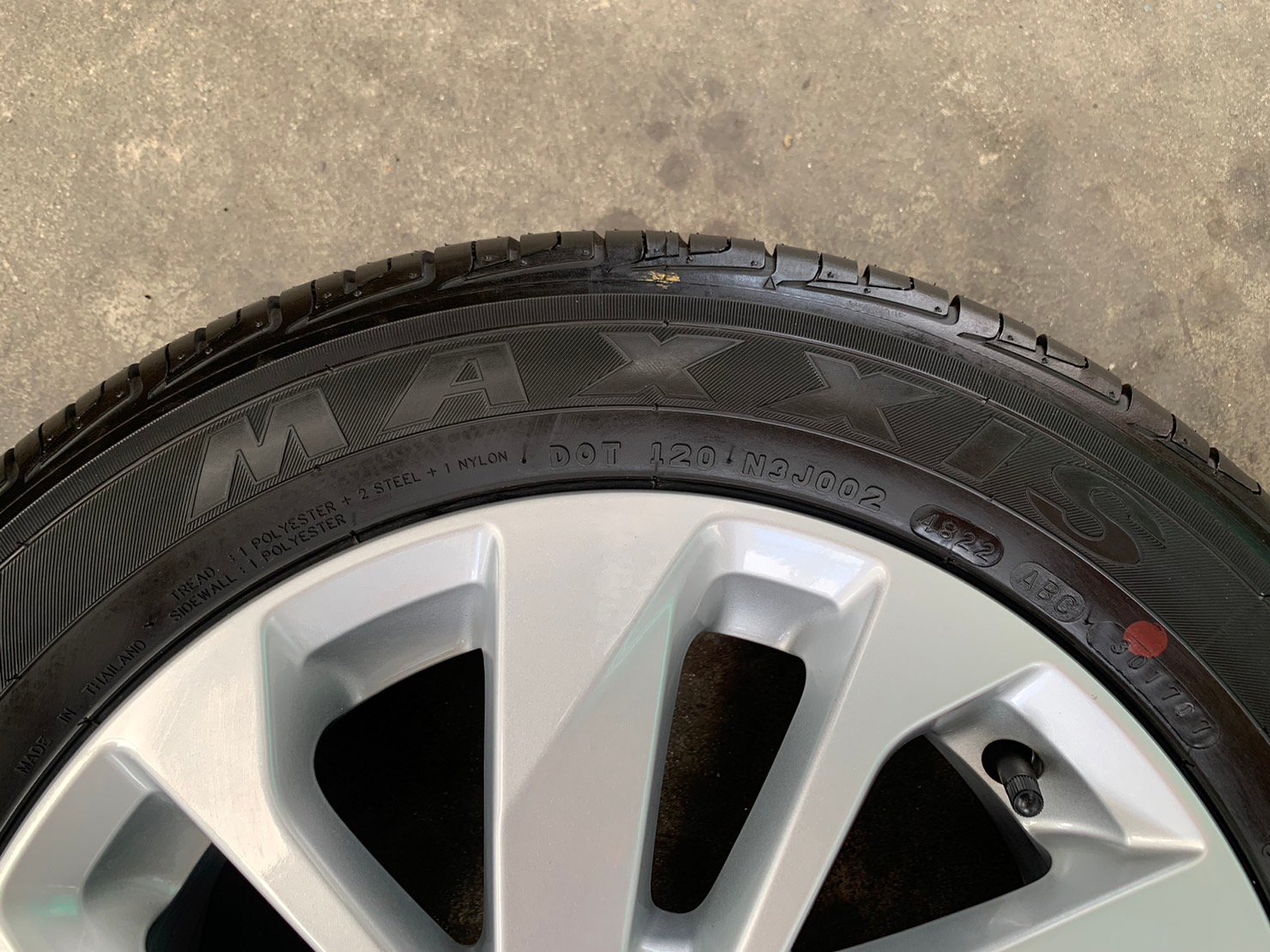 ล้อแม็กป้ายแดง 4รู100 Toyota ขอบ 15 พร้อมยางใหม่ป้ายแดง 185-60-15 Maxxis ปี 22 ล้อแม็กป้ายแดง 4รู100 Toyota ขอบ 15 พร้อมยางใหม่ป้ายแดง 185-60-15 Maxxis ปี 22