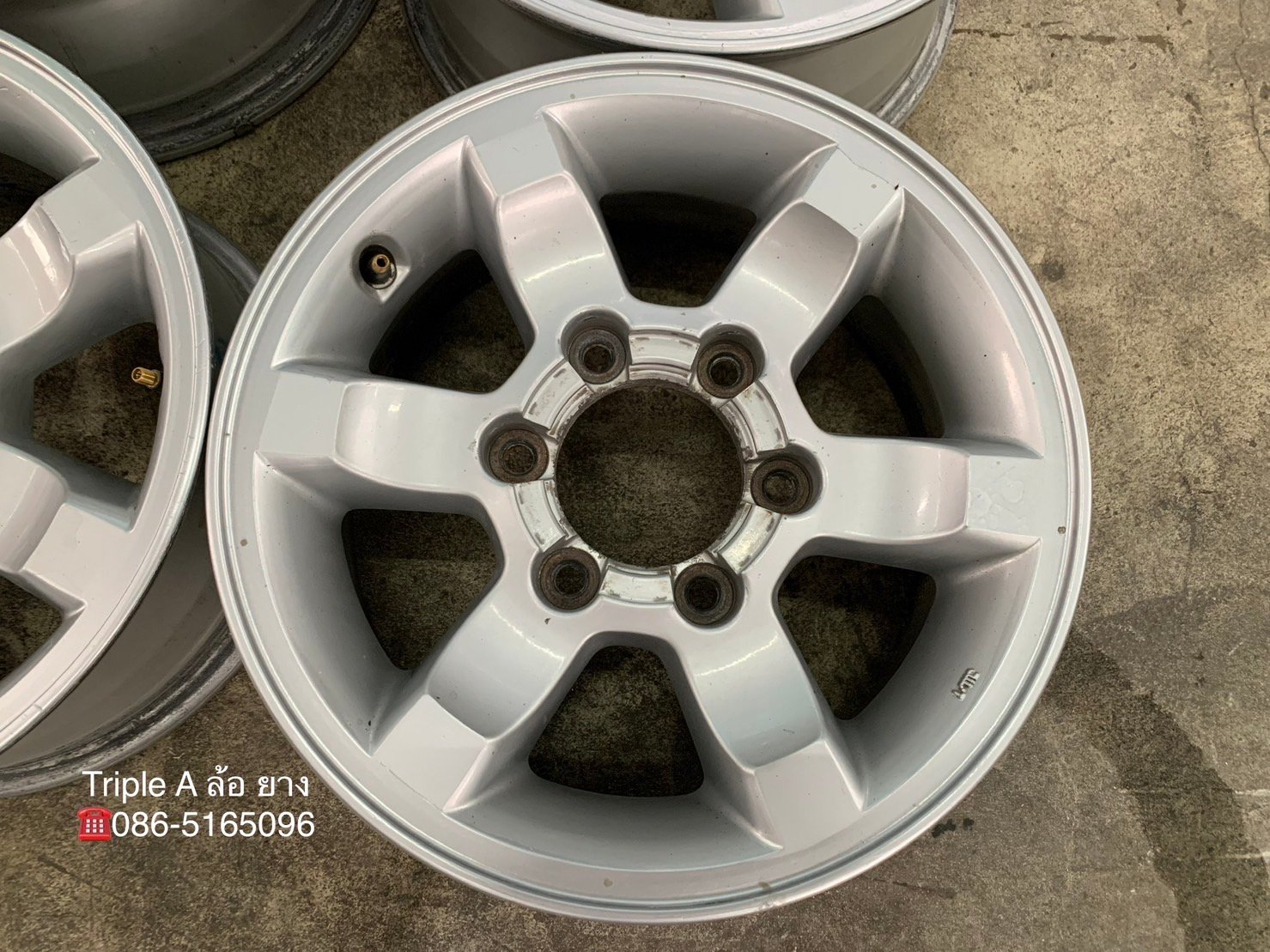 ล้อแม็ก Nissan Frontier ขอบ 15 สภาพดี