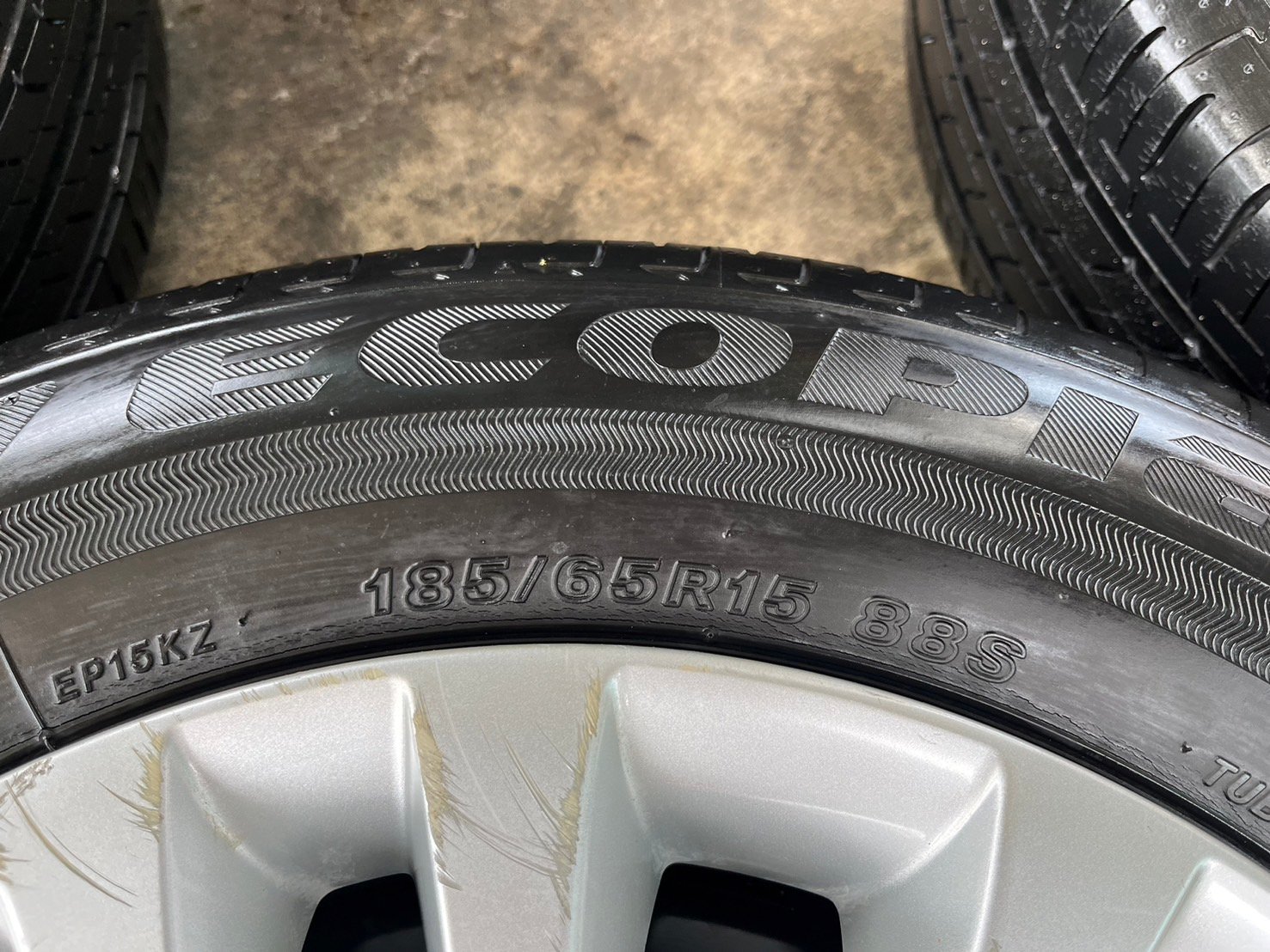 ล้อกระทะ 4รู100 Suzuki ขอบ 15 พร้อมยาง 185-65-15 Bridgestone ล้อกระทะ 4รู100 Suzuki ขอบ 15 พร้อมยาง 185-65-15 Bridgestone