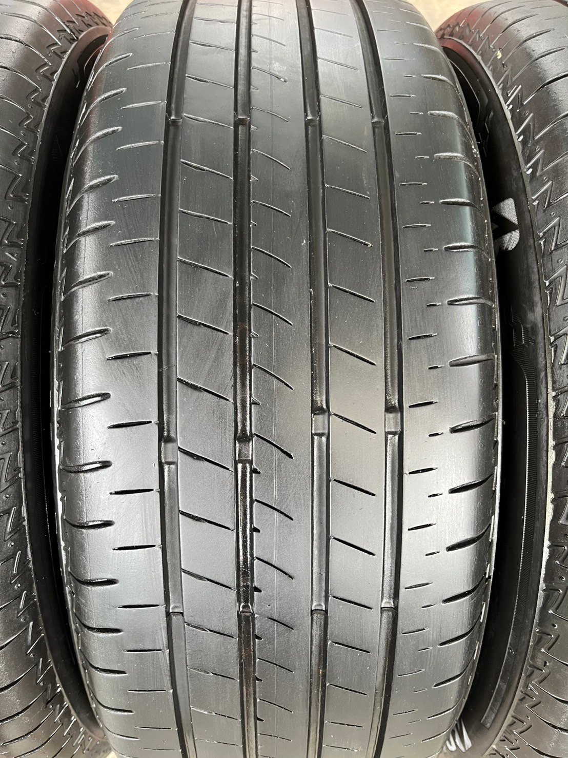 ล้อแม็ก 6รู139 Toyota ขอบ 17 พร้อมยาง 215-55-17 Bridgestone ปี 22