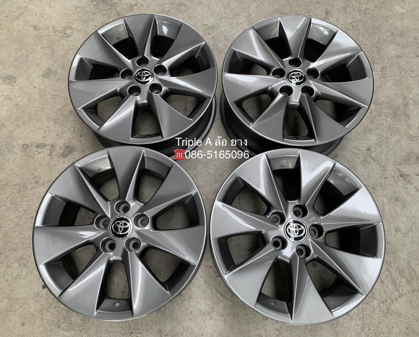 ล้อแม็ก 5รู114 Toyota Alphard (ลายใบพัด) ขอบ 17 สีเทา สวยกริ๊บ