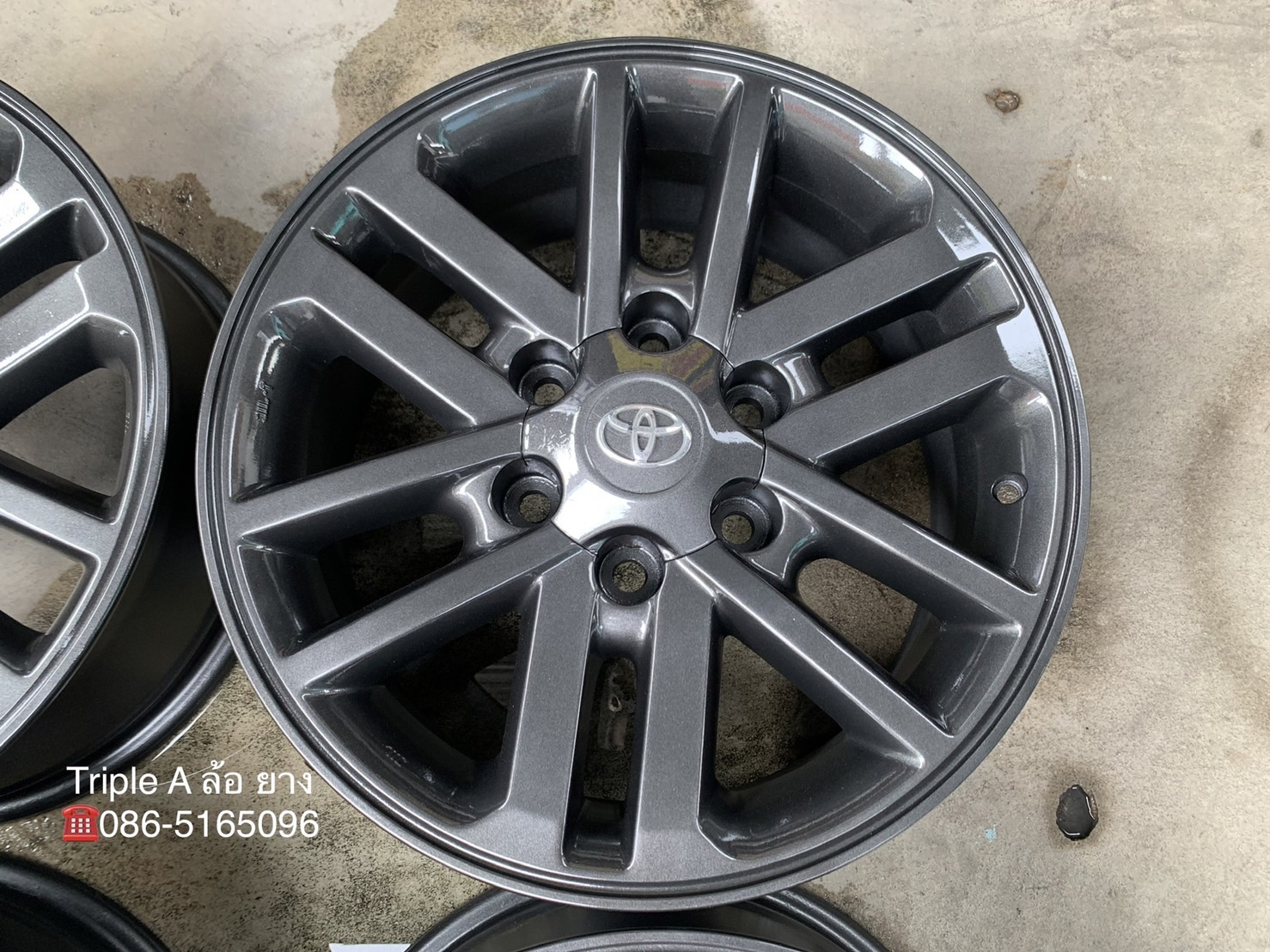 ล้อแม็ก Toyota Fortuner BMC ขอบ 17 สีเทาดำ ล้อแม็ก Toyota Fortuner BMC ขอบ 17 สีเทาดำ