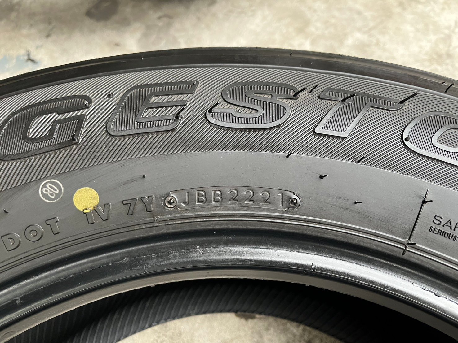 ยาง 1 เส้น 265-65-17 Bridgestone ปี 21 สภาพสวย
