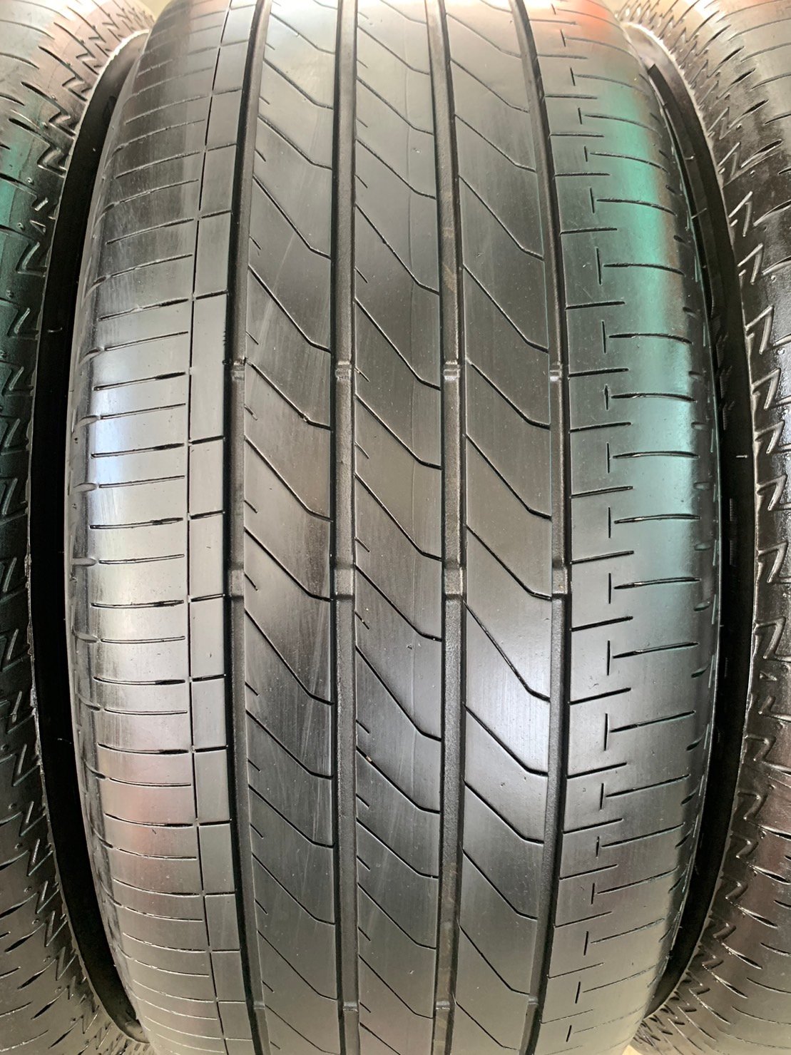 ล้อแม็ก Toyota Alphard ขอบ 18 พร้อมยาง 235-50-18 Bridgestone ปี 21 ล้อแม็ก Toyota Alphard ขอบ 18 พร้อมยาง 235-50-18 Bridgestone ปี 21