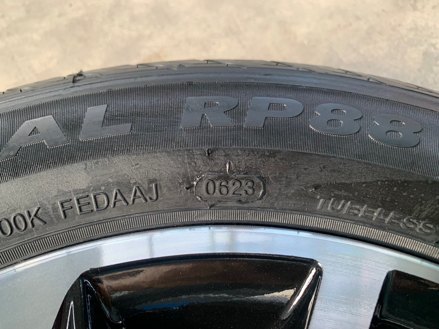 ล้อแม็ก Nissan ขอบ 15 ดำหน้าเงา พร้อมยางใหม่ 185-60-15 GOODRIDE ปี 23 ล้อแม็ก Nissan ขอบ 15 ดำหน้าเงา พร้อมยางใหม่ 185-60-15 GOODRIDE ปี 23