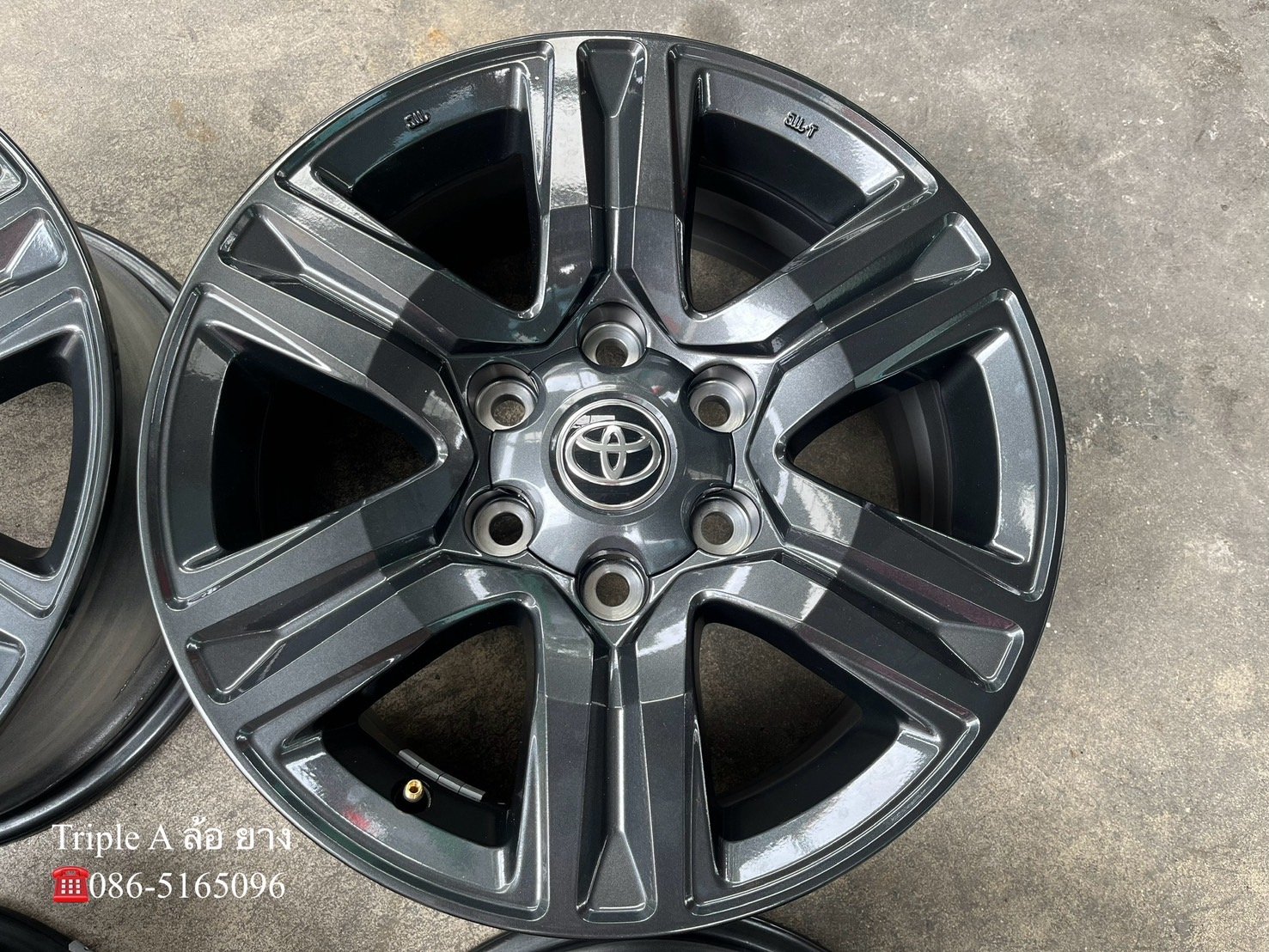 ล้อแม็กป้ายแดง Toyota Revo รุ่นใหม่ล่าสุด ขอบ 17 ใหม่กริ๊บ