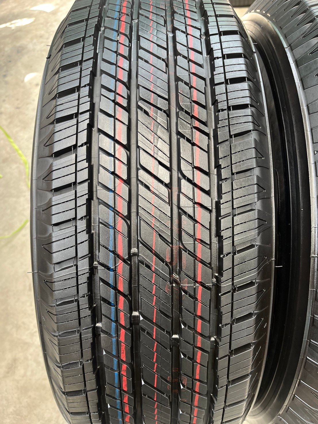 ยางใหม่ป้ายแดง 255-70-17 Bridgestone ปี 24 ใหม่กริ๊บ เหมาะสำหรับ รถกระบะตัวสูง และ SUV ทุกรุ่น