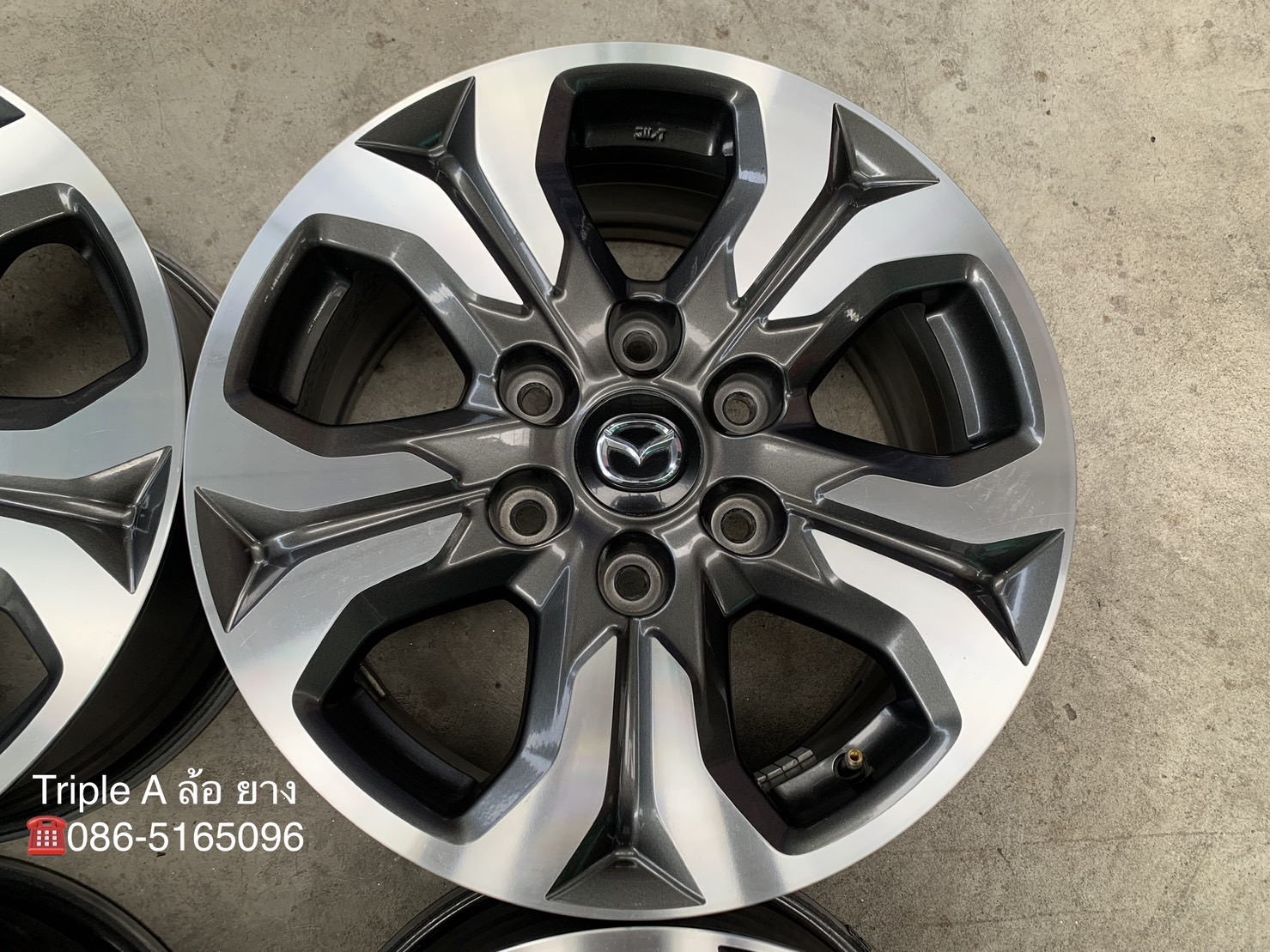 ล้อแม็ก Mazda BT50 Pro ขอบ 17 สีเทาหน้าเงา สวยมาก ล้อแม็ก Mazda BT50 Pro ขอบ 17 สีเทาหน้าเงา สวยมาก