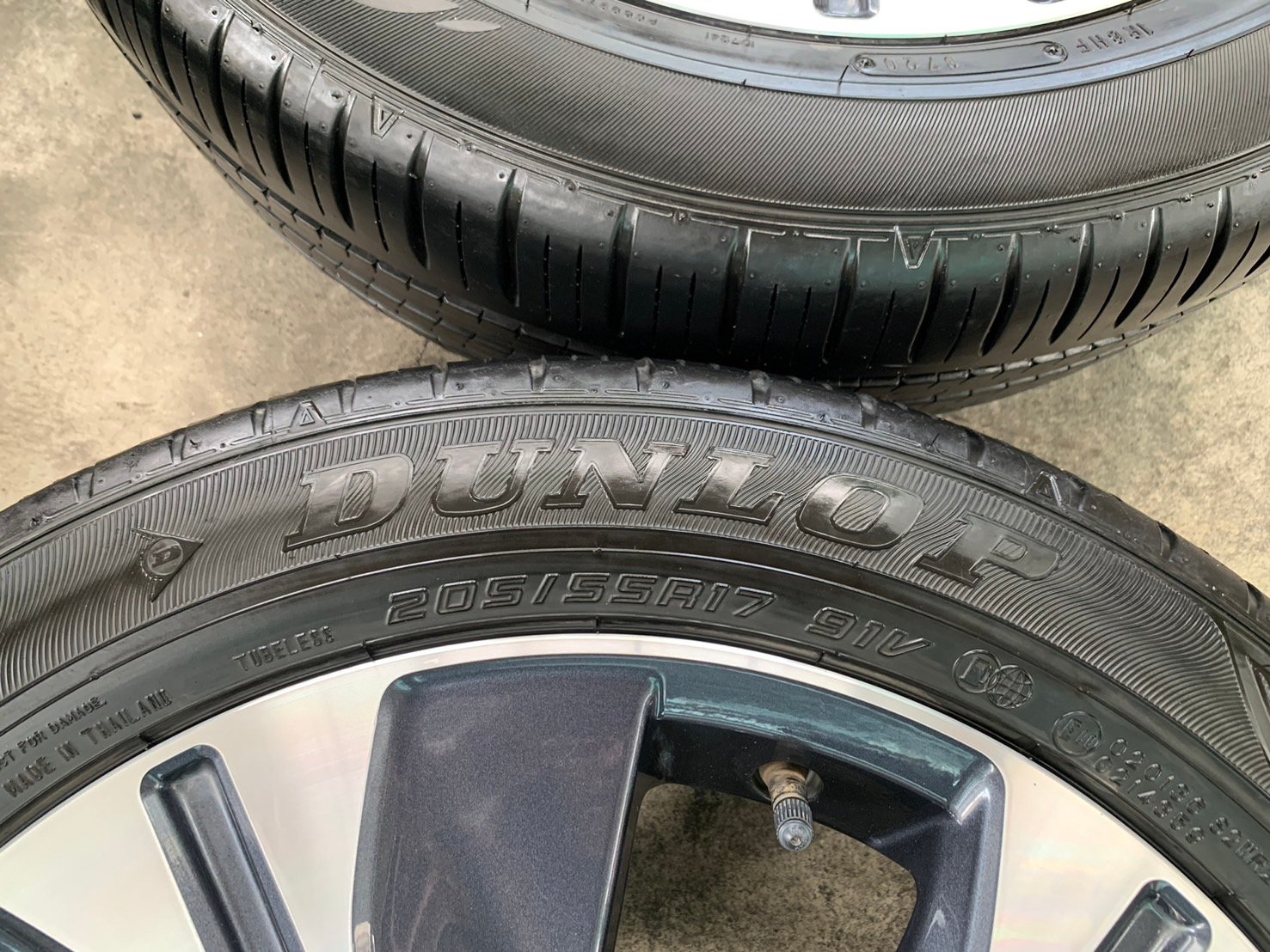 ล้อแม็ก Nissan KICKS ขอบ 17 พร้อมยาง 205-55-17 Dunlop ปลายปี 20