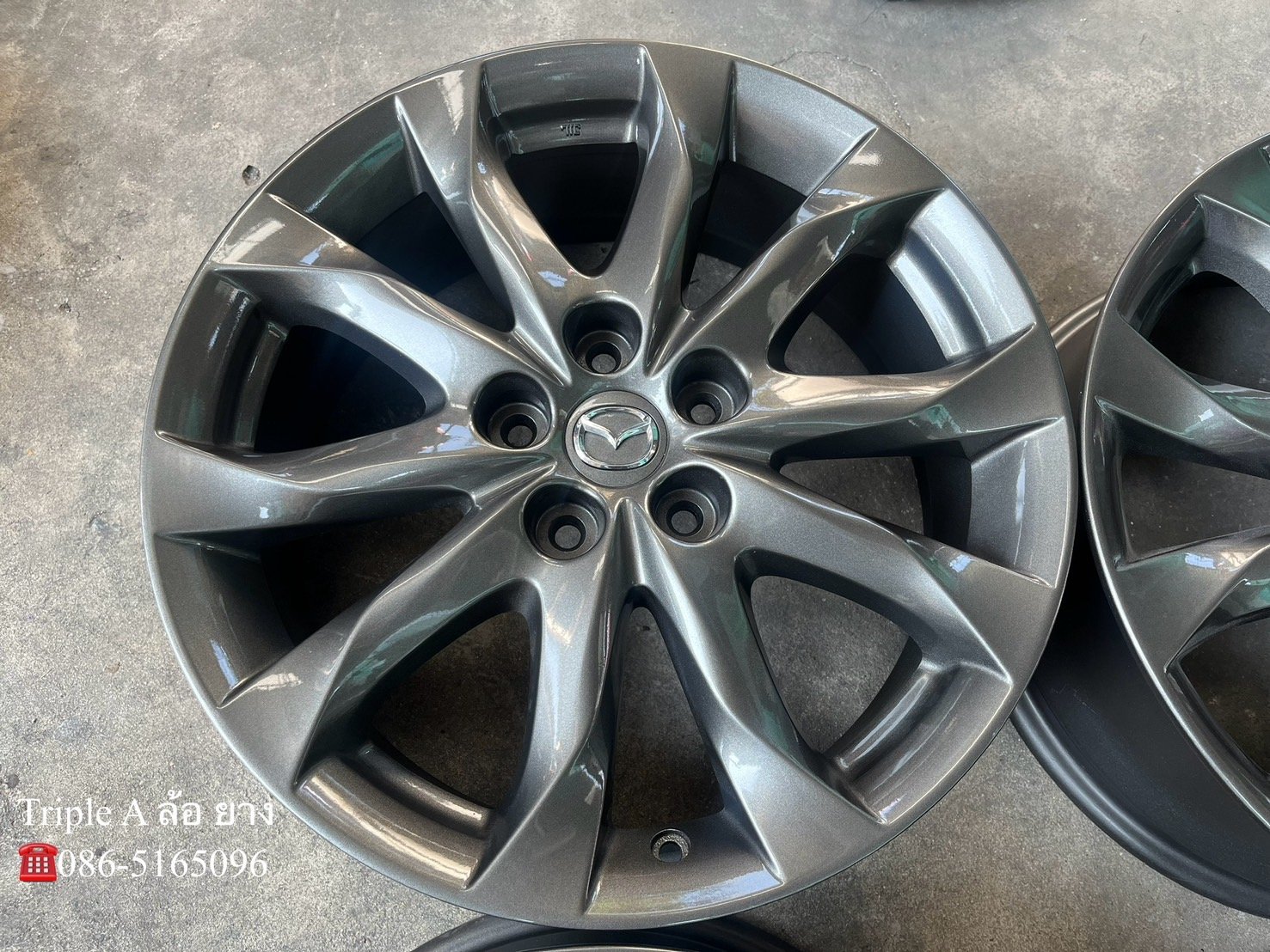 ล้อแม็ก 5รู114 Mazda 3 ขอบ 18 สีเทากัน สวยกริ๊บ ล้อแม็ก 5รู114 Mazda 3 ขอบ 18 สีเทากัน สวยกริ๊บ