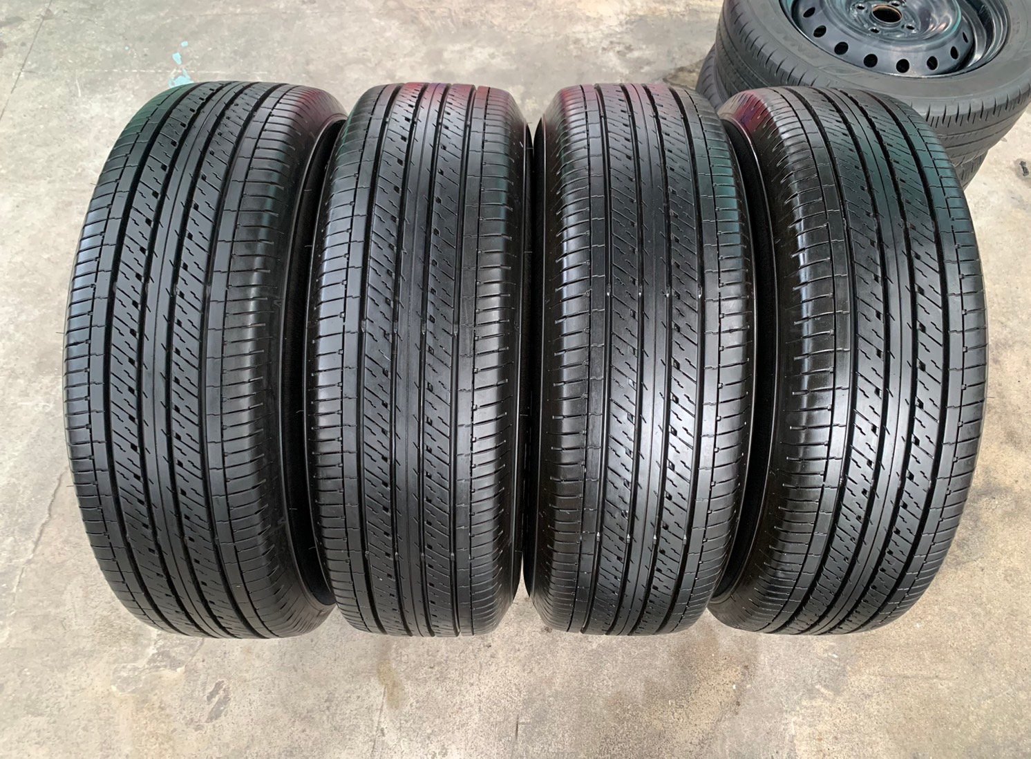 ล้อแม็กพร้อมยาง 5รู114 Toyota Revo (ตัวเตี้ย) ขอบ 16 สภาพสวย ล้อแม็กพร้อมยาง 5รู114 Toyota Revo (ตัวเตี้ย) ขอบ 16 สภาพสวย