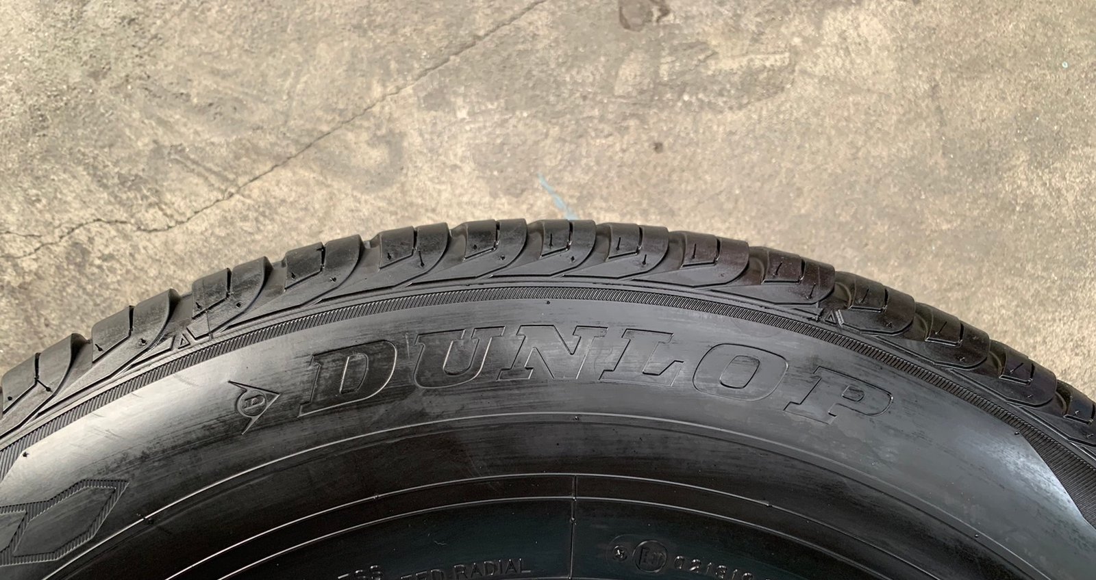 ยาง 245-70-16 Dunlop ปี 21 ยาง 245-70-16 Dunlop ปี 21