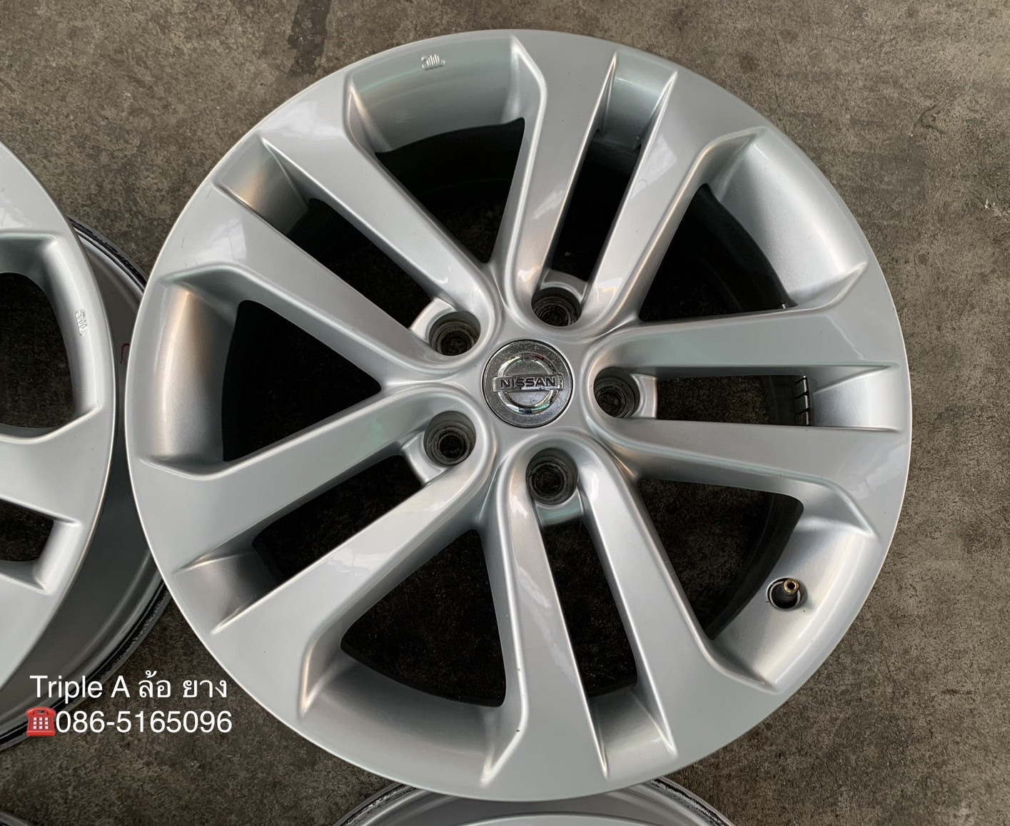 ล้อแม็ก 5รู114 Nissan Juke ขอบ 17 สภาพสวยๆ ล้อแม็ก 5รู114 Nissan Juke ขอบ 17 สภาพสวยๆ