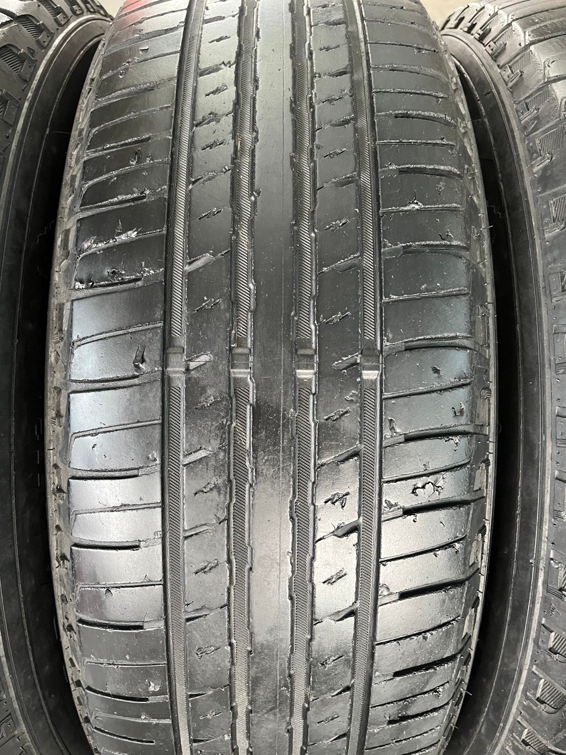 ล้อกระทะ 6รู139 Toyota ขอบ 17 แถมยาง 225-65-17 apollo ปี 19