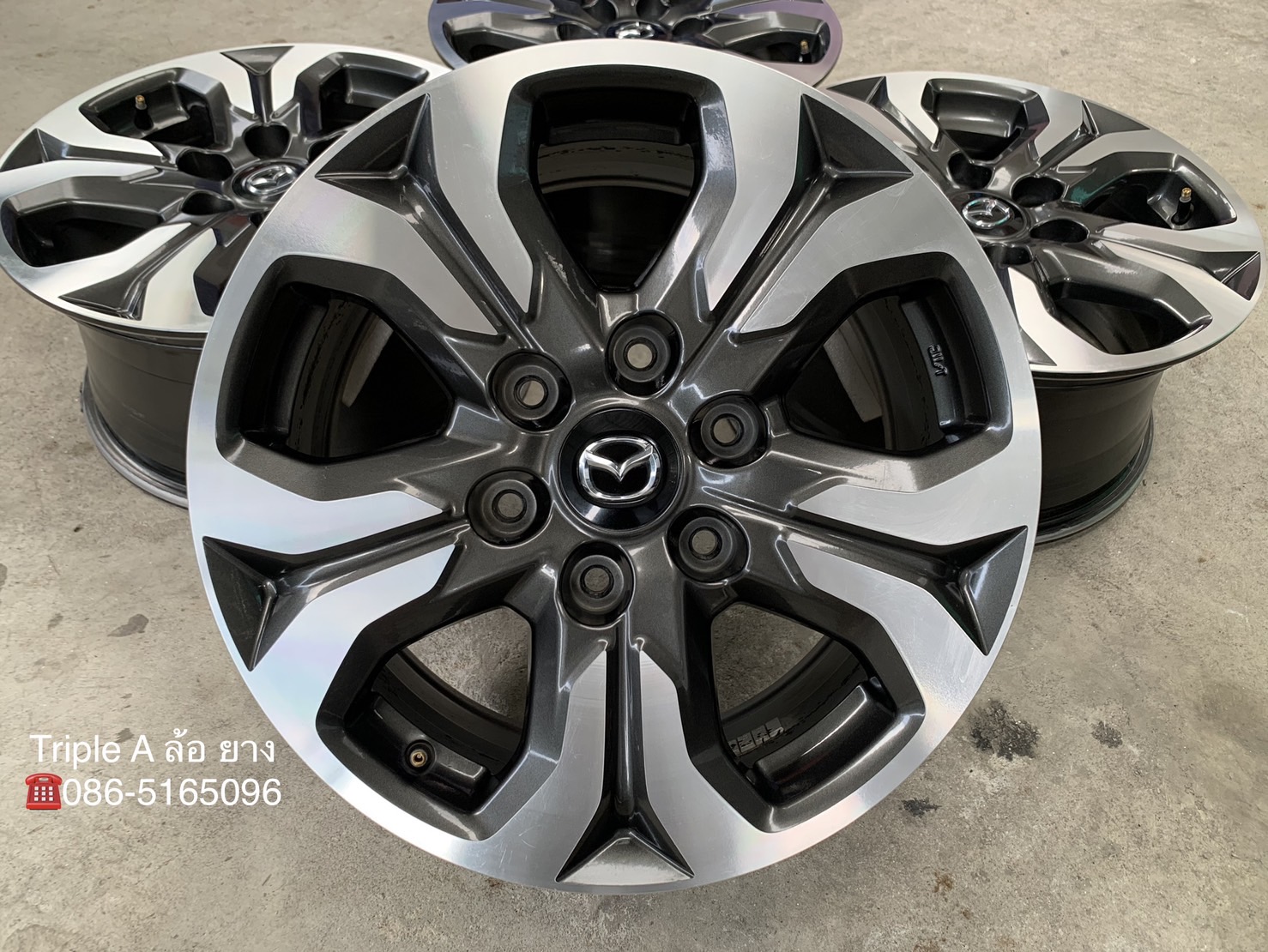 ล้อแม็ก Mazda BT50 Pro ขอบ 17 สีเทาหน้าเงา สวยมาก ล้อแม็ก Mazda BT50 Pro ขอบ 17 สีเทาหน้าเงา สวยมาก