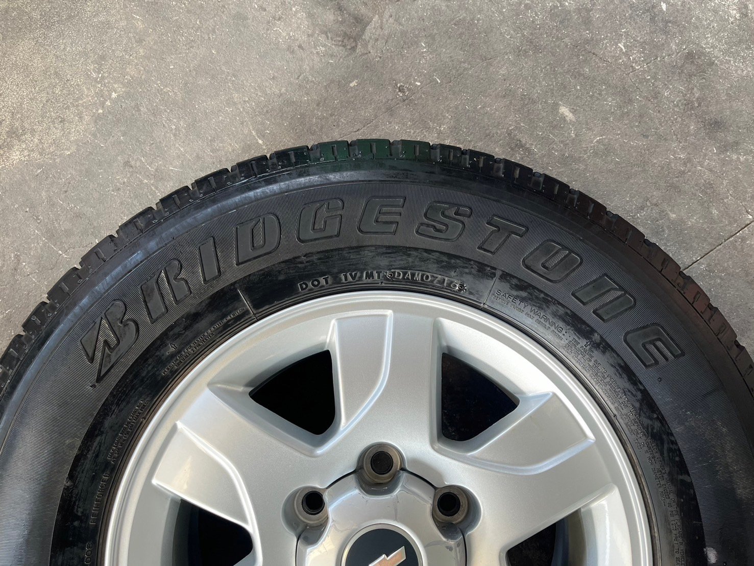 ล้อแม็ก Chevrolet Colorado ตัวสูง ขอบ 16 แถมยาง 245-70-16 Bridgestone