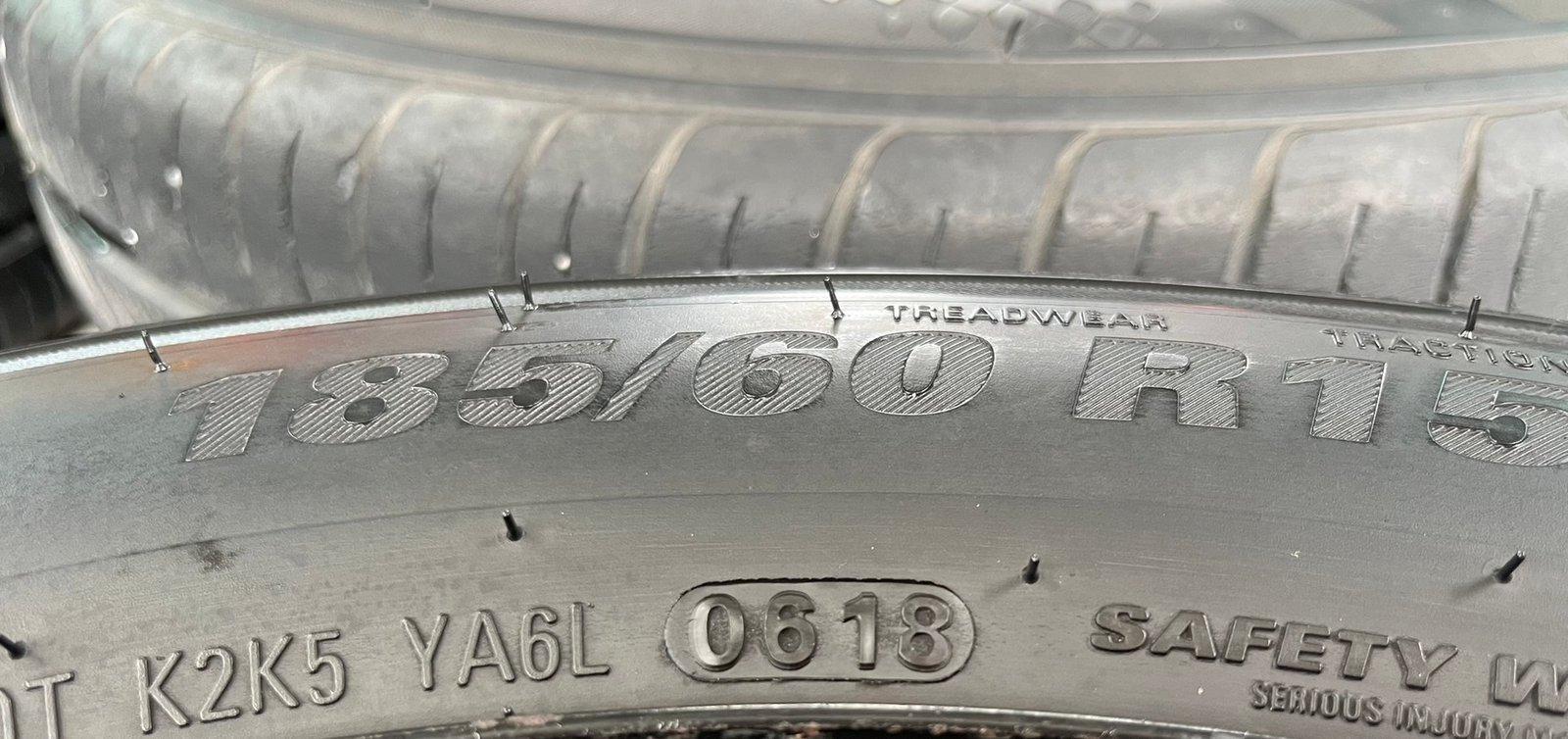 ล้อกระทะ 4รู100 Honda ขอบ 15 พร้อมยาง 185-60-15 KUMHO ปี 18