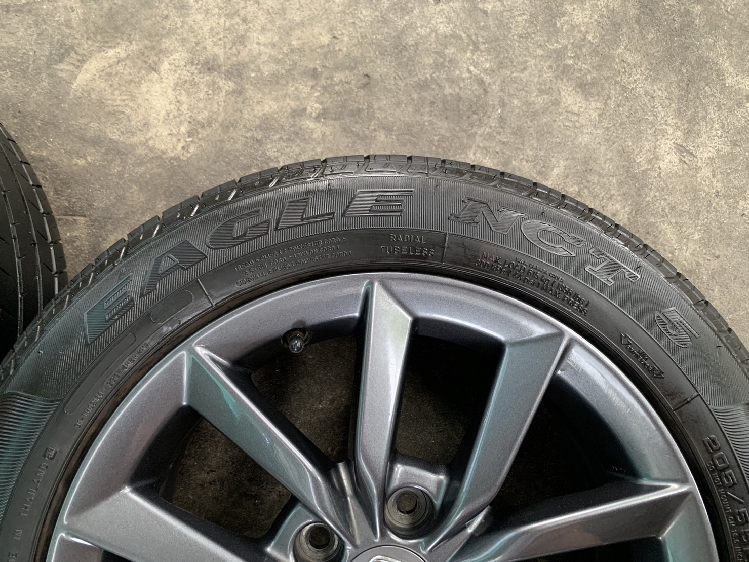 ล้อแม็ก Honda Civic ขอบ 16 สีเทากัน แถมยาง 205-55-16 GoodYear ปี 19 ล้อแม็ก Honda Civic ขอบ 16 สีเทากัน แถมยาง 205-55-16 GoodYear ปี 19