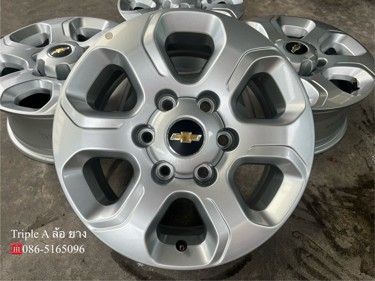 ล้อแม็กป้ายแดง Chevrolet Colorado ตัวเตี้ย ขอบ 16 สวยกริ๊บ ล้อแม็กป้ายแดง Chevrolet Colorado ตัวเตี้ย ขอบ 16 สวยกริ๊บ