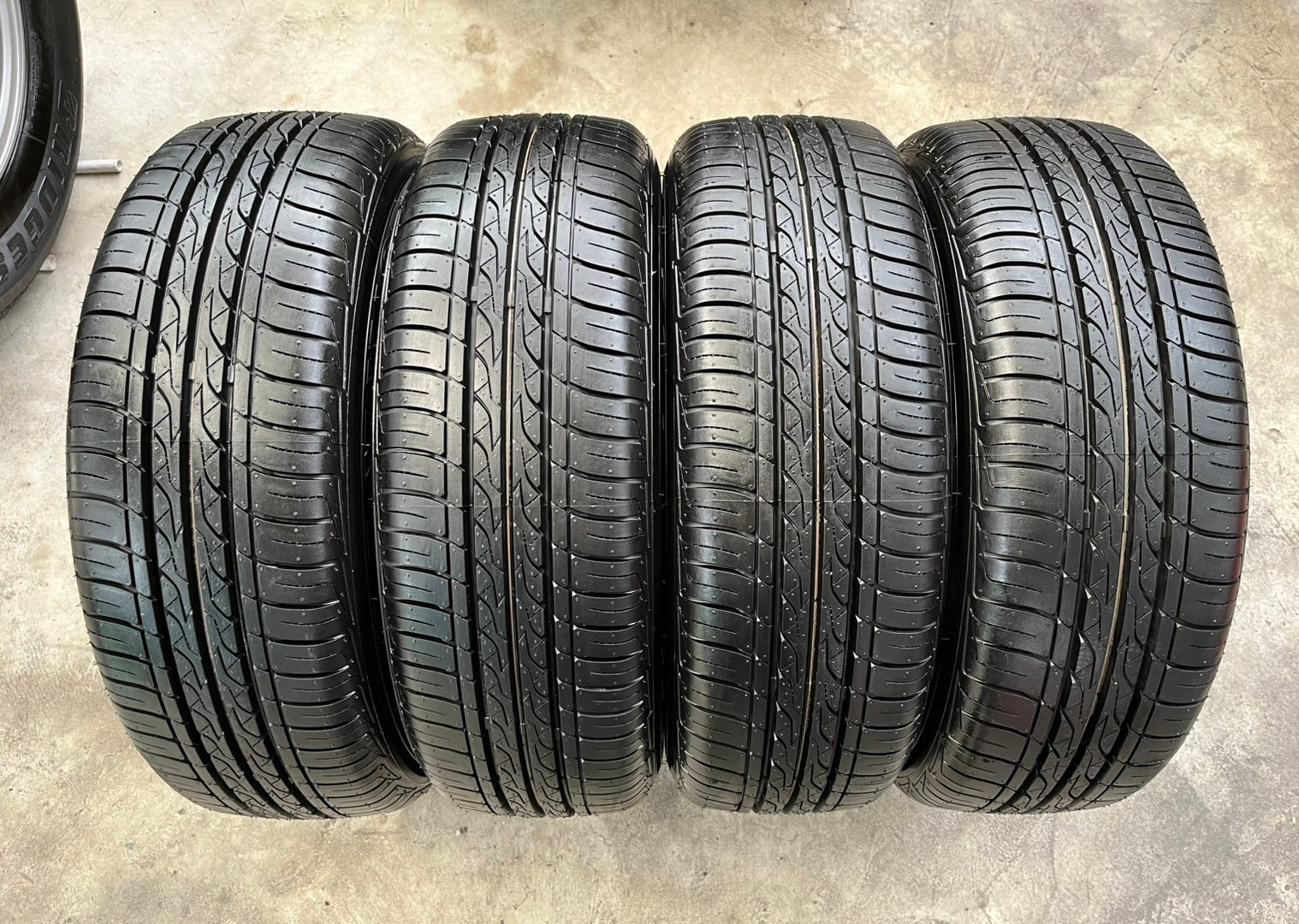ล้อแม็กป้ายแดง Honda City SV รุ่นใหม่ล่าสุด ขอบ 15 เทาหน้าเงา พร้อมยางใหม่ป้ายแดง 185-60-15 Maxxis ปลายปี 24
