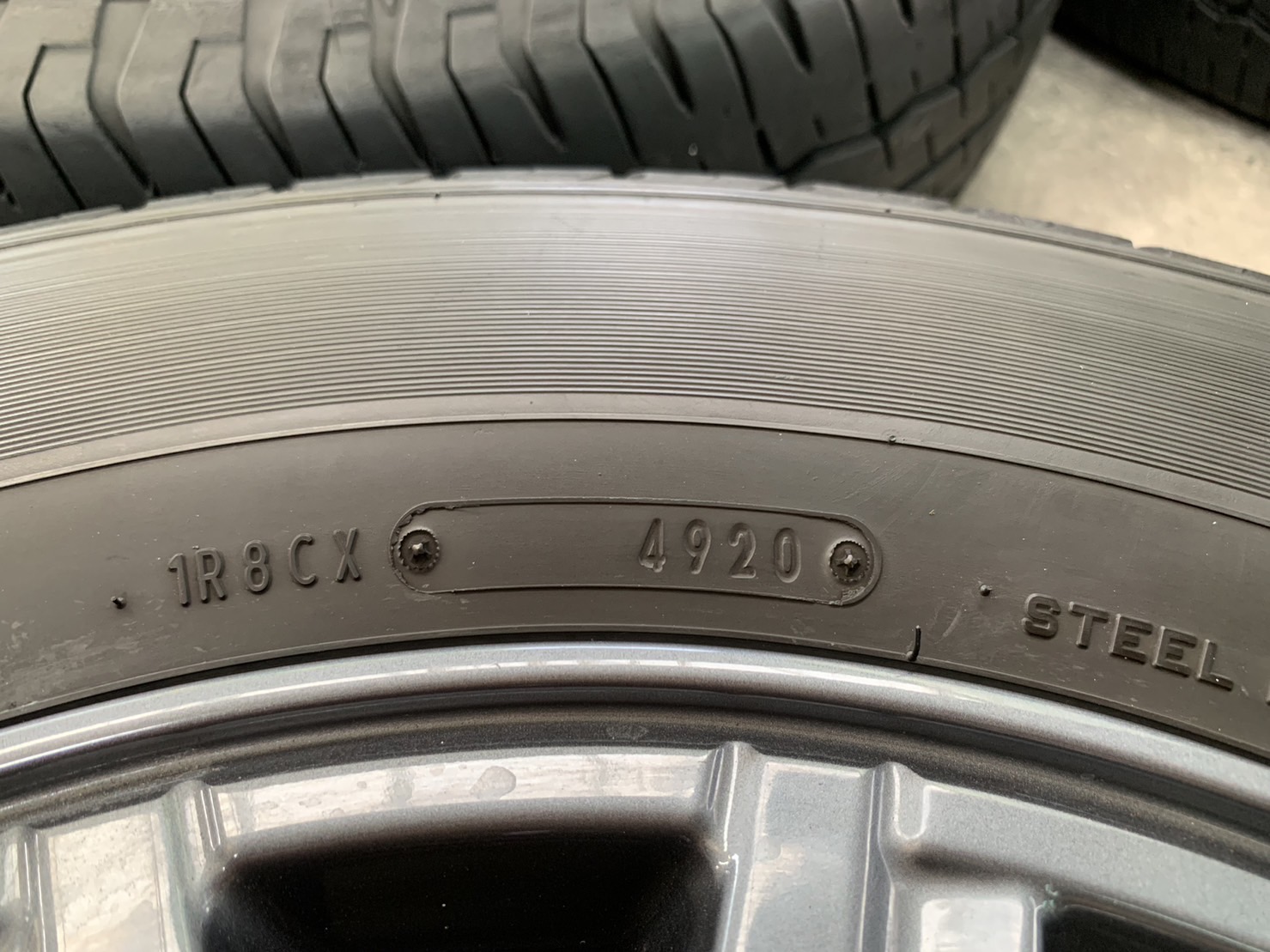 ล้อแม็ก ISUZU X-Series ขอบ 16 พร้อมยาง 215-70-16 Dunlop ปลายปี 20 ล้อแม็ก ISUZU X-Series ขอบ 16 พร้อมยาง 215-70-16 Dunlop ปลายปี 20