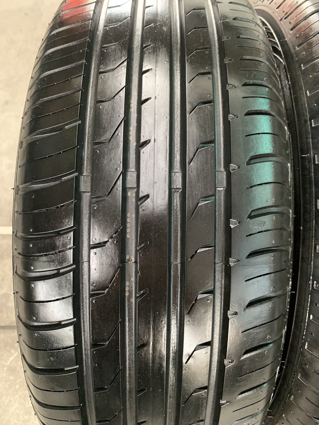 ยางป้ายแดง 205-55-16 MAXXIS ปี 22 สวยกริ๊บ ยางป้ายแดง 205-55-16 MAXXIS ปี 22 สวยกริ๊บ