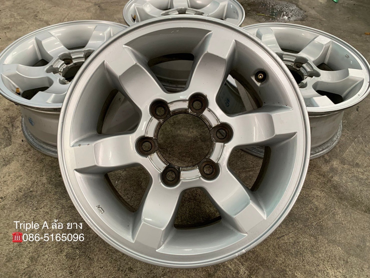 ล้อแม็ก Nissan Frontier ขอบ 15 สภาพดี