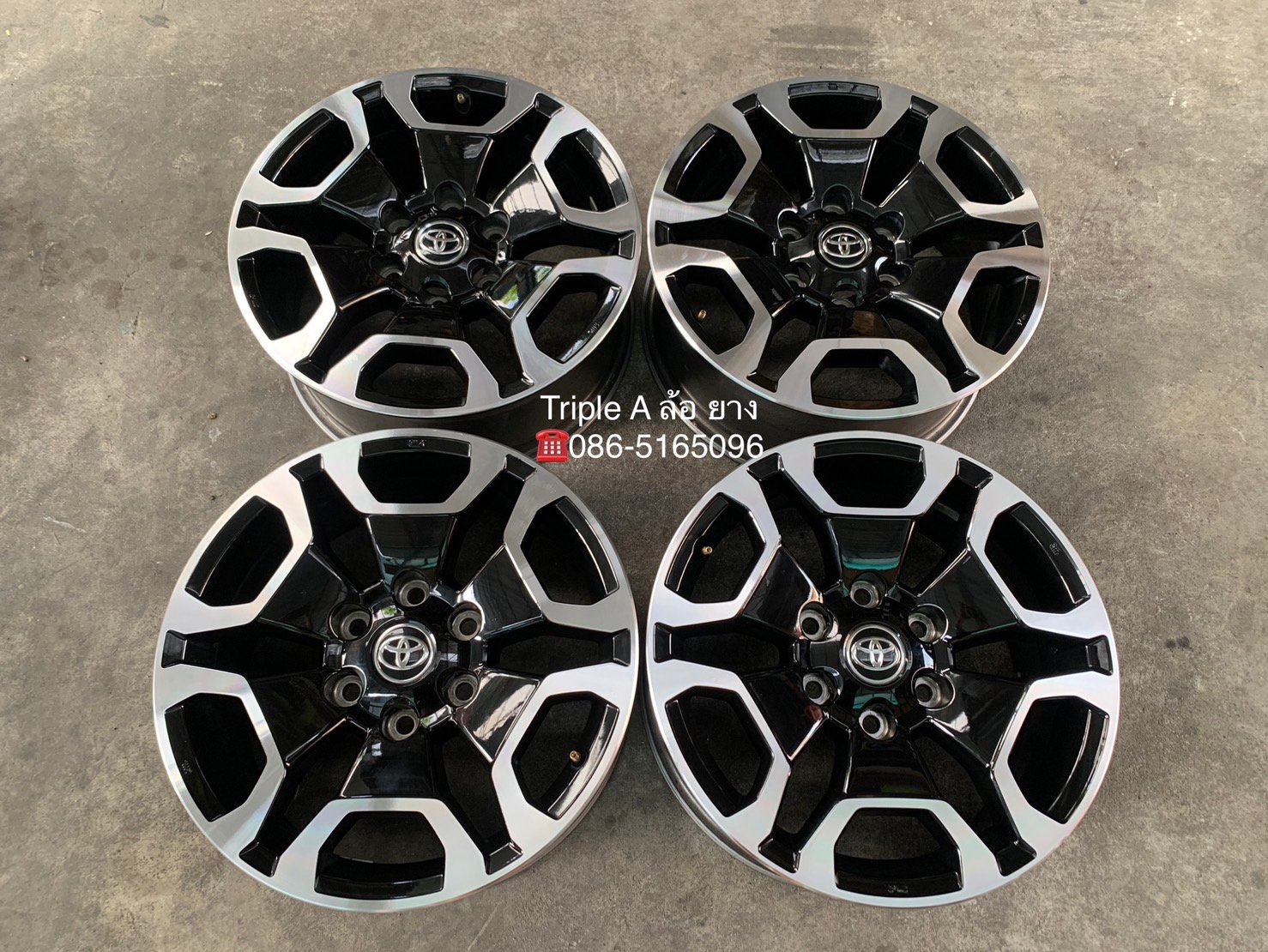 ล้อแม็ก Toyota Revo รุ่นใหม่ล่าสุด ขอบ 18 ดำหน้าเงา ใส่กับ Toyota Fortuner, Revo, Vigo 6รู139 ได้เลย ล้อแม็ก Toyota Revo รุ่นใหม่ล่าสุด ขอบ 18 ดำหน้าเงา ใส่กับ Toyota Fortuner, Revo, Vigo 6รู139 ได้เลย