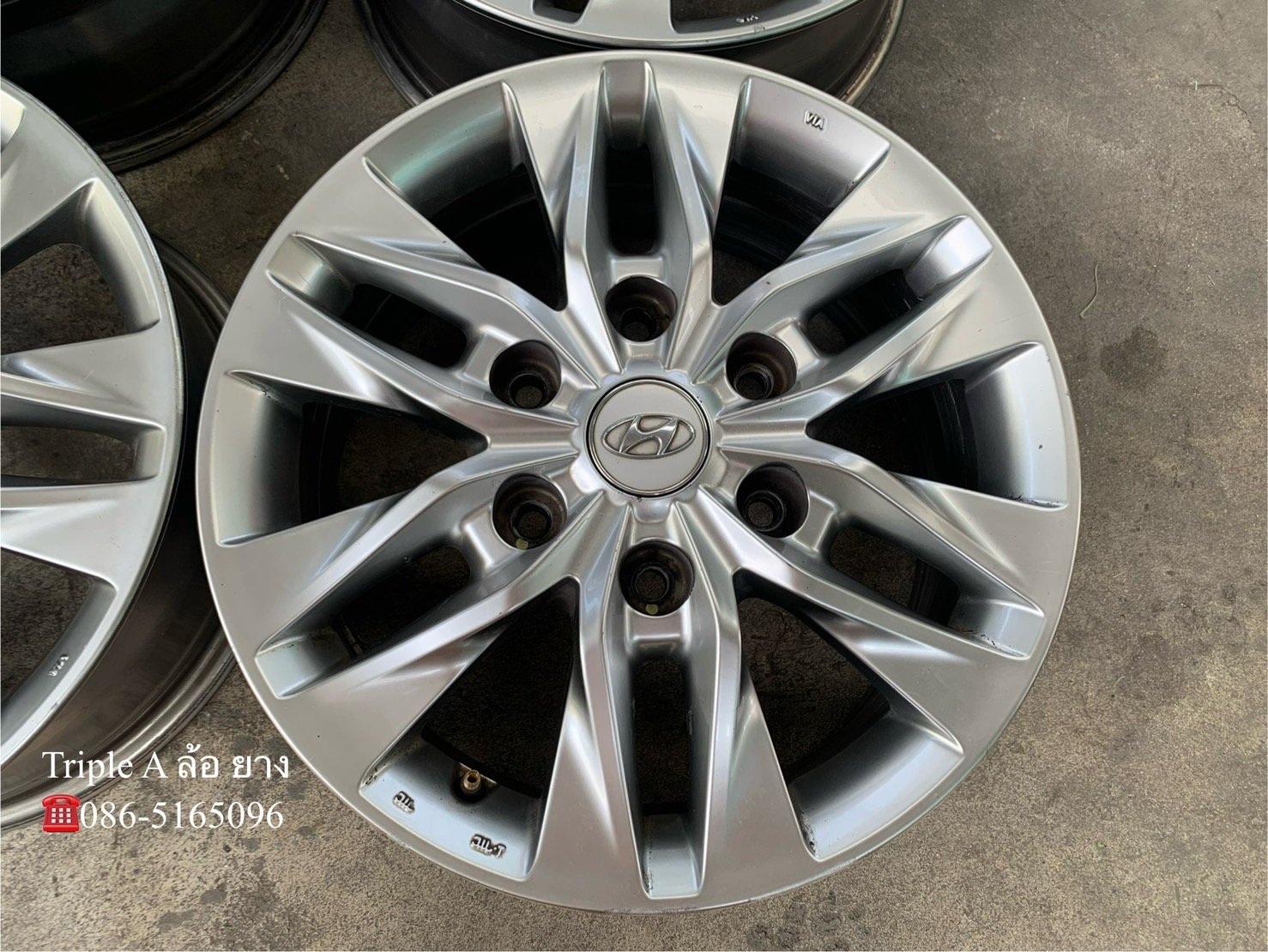 ล้อแม็ก ฮุนได Hyundai H1 ขอบ 16 สีไฮเปอร์ ล้อแม็ก ฮุนได Hyundai H1 ขอบ 16 สีไฮเปอร์