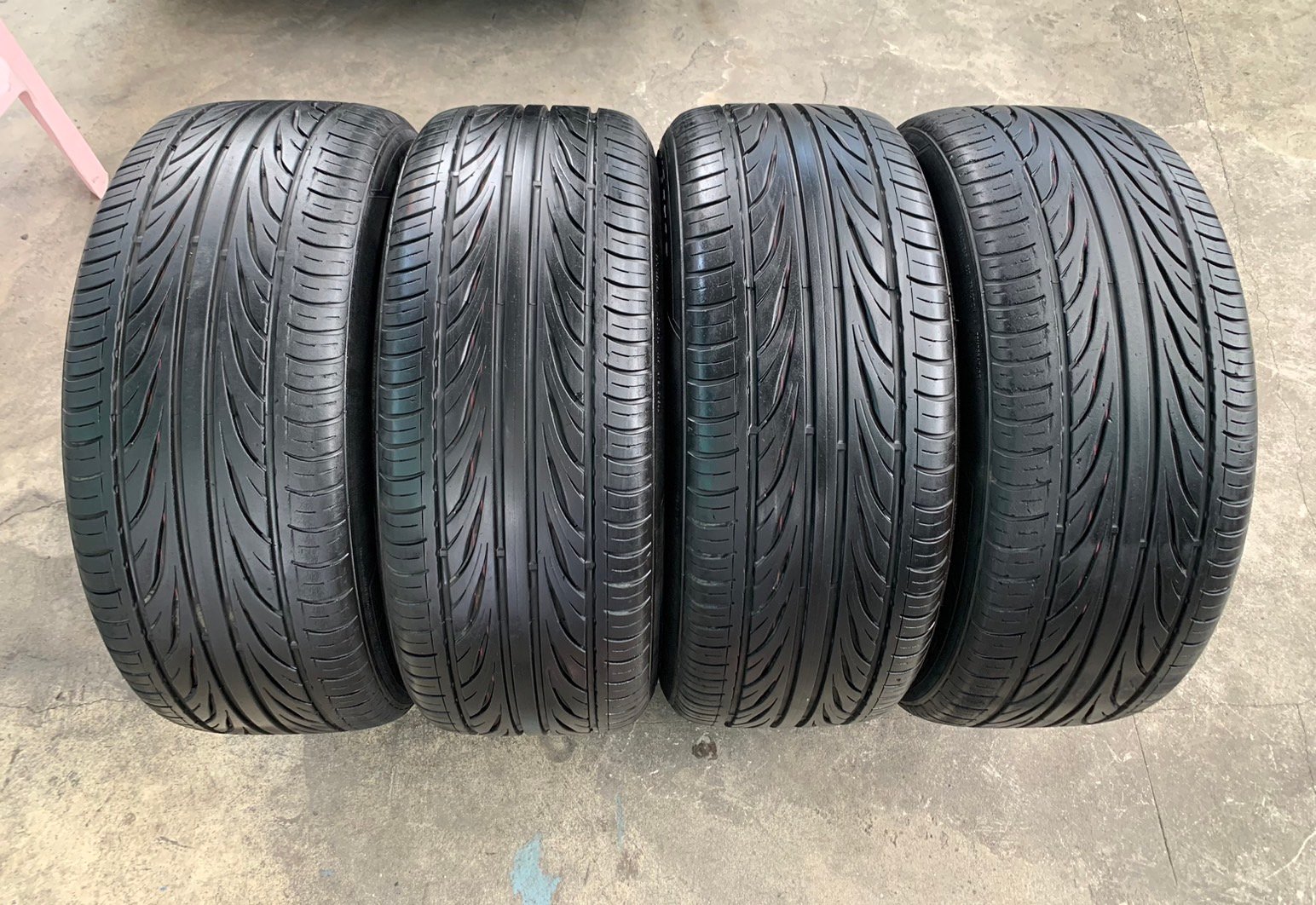 ล้อแม็ก 6รู139 SHOGUN ขอบ 20 พร้อมยาง 265-50-20 Deestone ปี 20 ล้อแม็ก 6รู139 SHOGUN ขอบ 20 พร้อมยาง 265-50-20 Deestone ปี 20