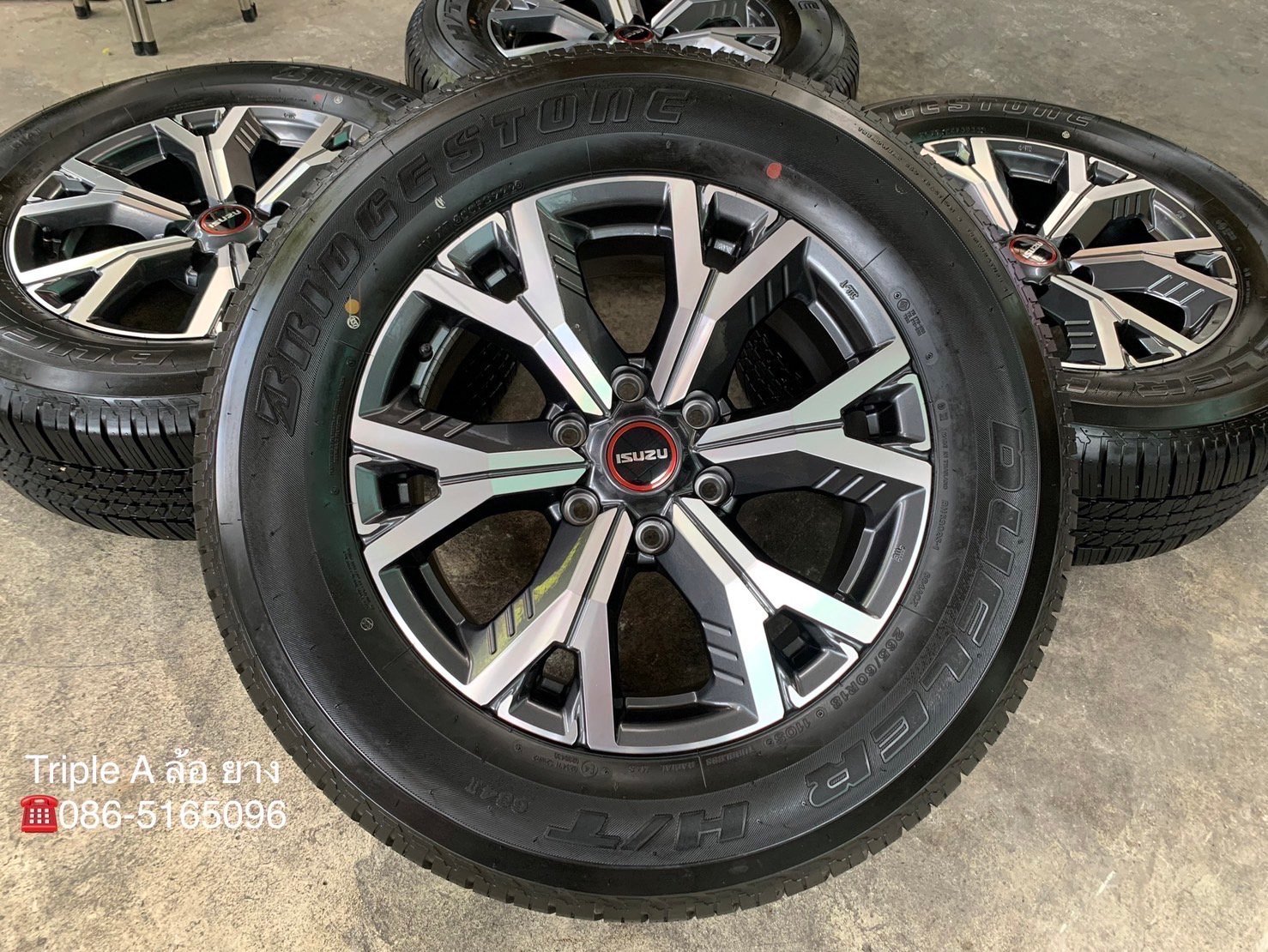 ล้อแม็กป้ายแดง ISUZU D-Max รุ่นใหม่ล่าสุด ขอบ 18 ดำหน้าเงา พร้อมยาง 265-60-18 Bridgestone ปลายปี 20 ล้อแม็กป้ายแดง ISUZU D-Max รุ่นใหม่ล่าสุด ขอบ 18 ดำหน้าเงา พร้อมยาง 265-60-18 Bridgestone ปลายปี 20