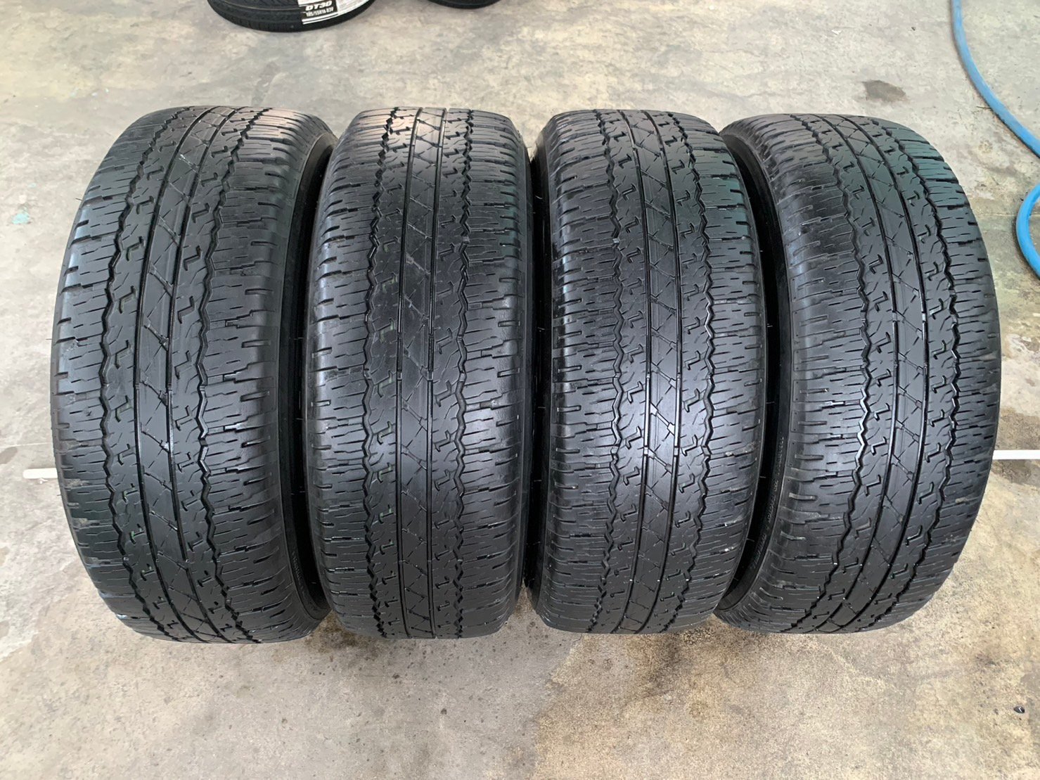 ล้อแม็ก Toyota Revo ตัวสูง ขอบ 17 พร้อมยาง 265-65-17 Bridgestone ปี 19 ล้อแม็ก Toyota Revo ตัวสูง ขอบ 17 พร้อมยาง 265-65-17 Bridgestone ปี 19